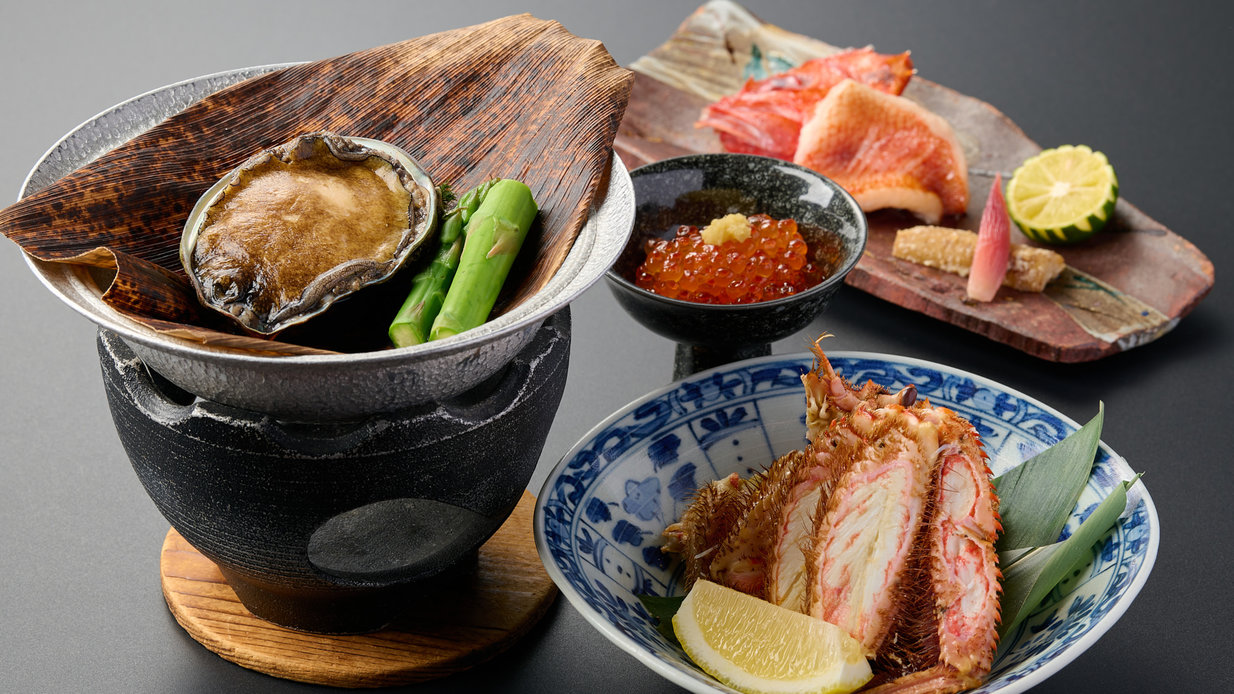 【竹葉の基本会席　竹】函館を詰め込んだ郷土の味わい 活蝦夷鮑・きんき・毛蟹・いくら他（1泊2食付き）