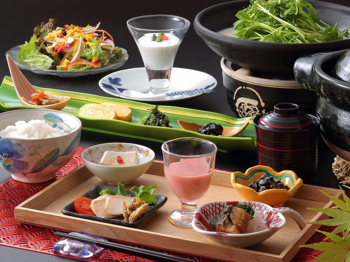 【一泊朝食付】ご夕食なし　おもてなしはそのままで気軽に月の池ステイ♪　21時までチェックインOK　