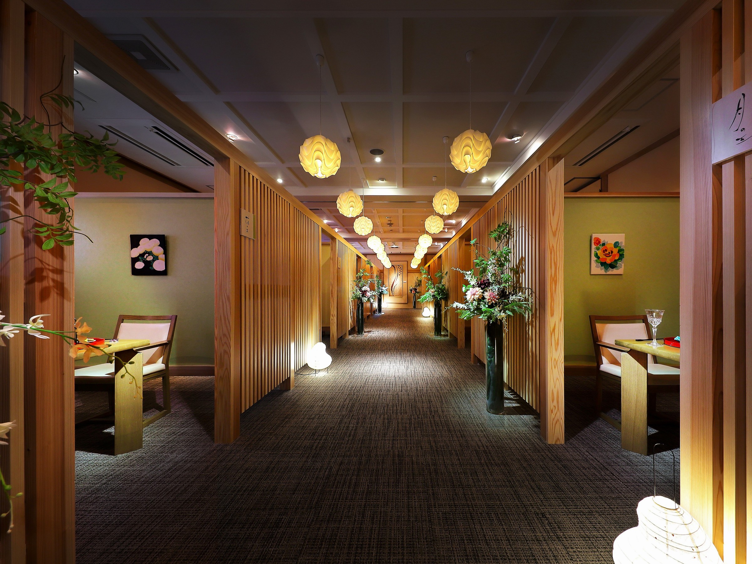 半個室会食場（Hanaダイニング）