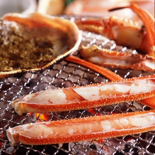 思いっきり食べたい方へ☆ボリューム満点お１人３匹☆まぁ食べてみて♪自慢の職人技のカ二フルコース♪