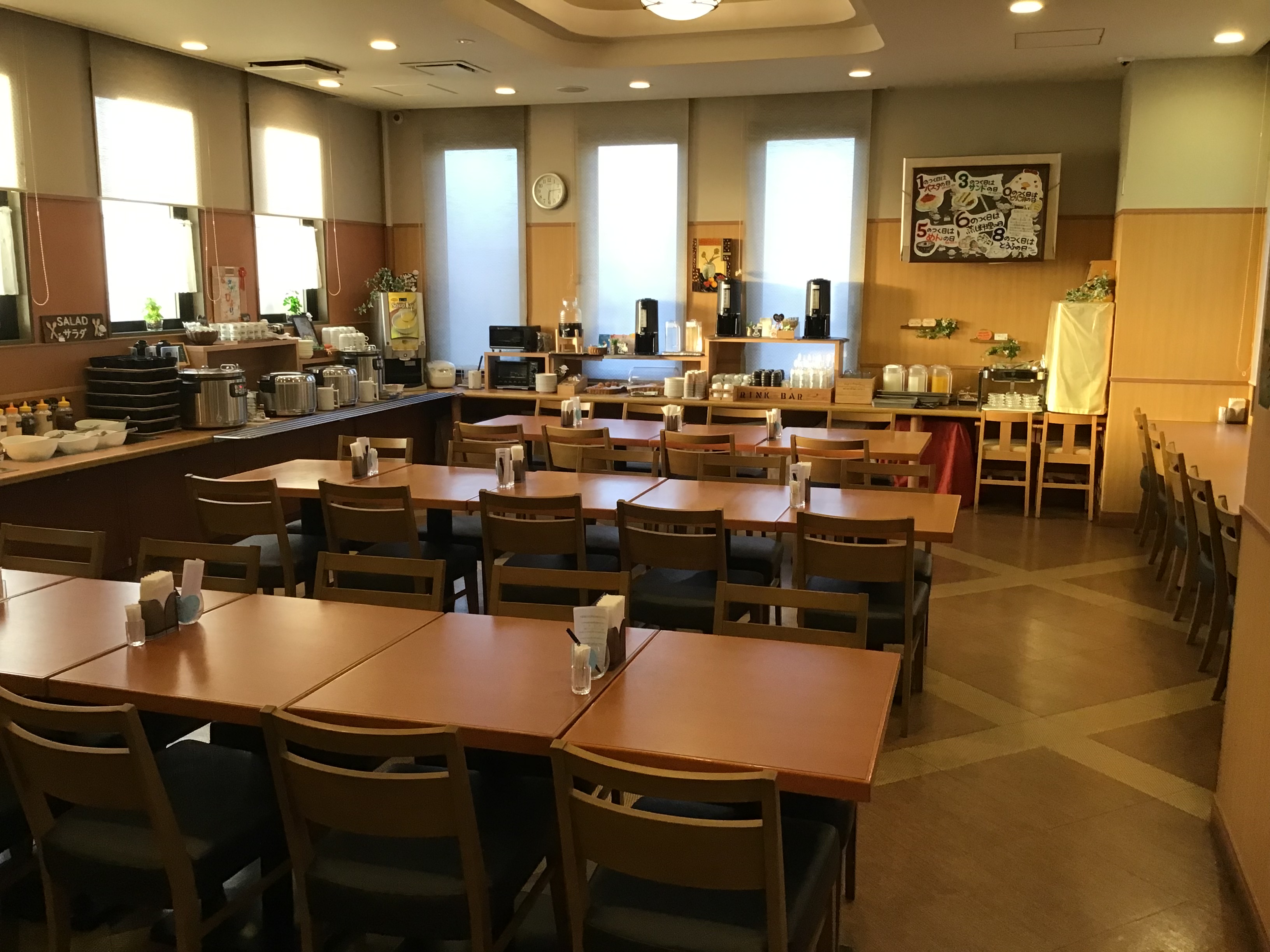 ■１階『花茶屋』明るいご朝食会場■