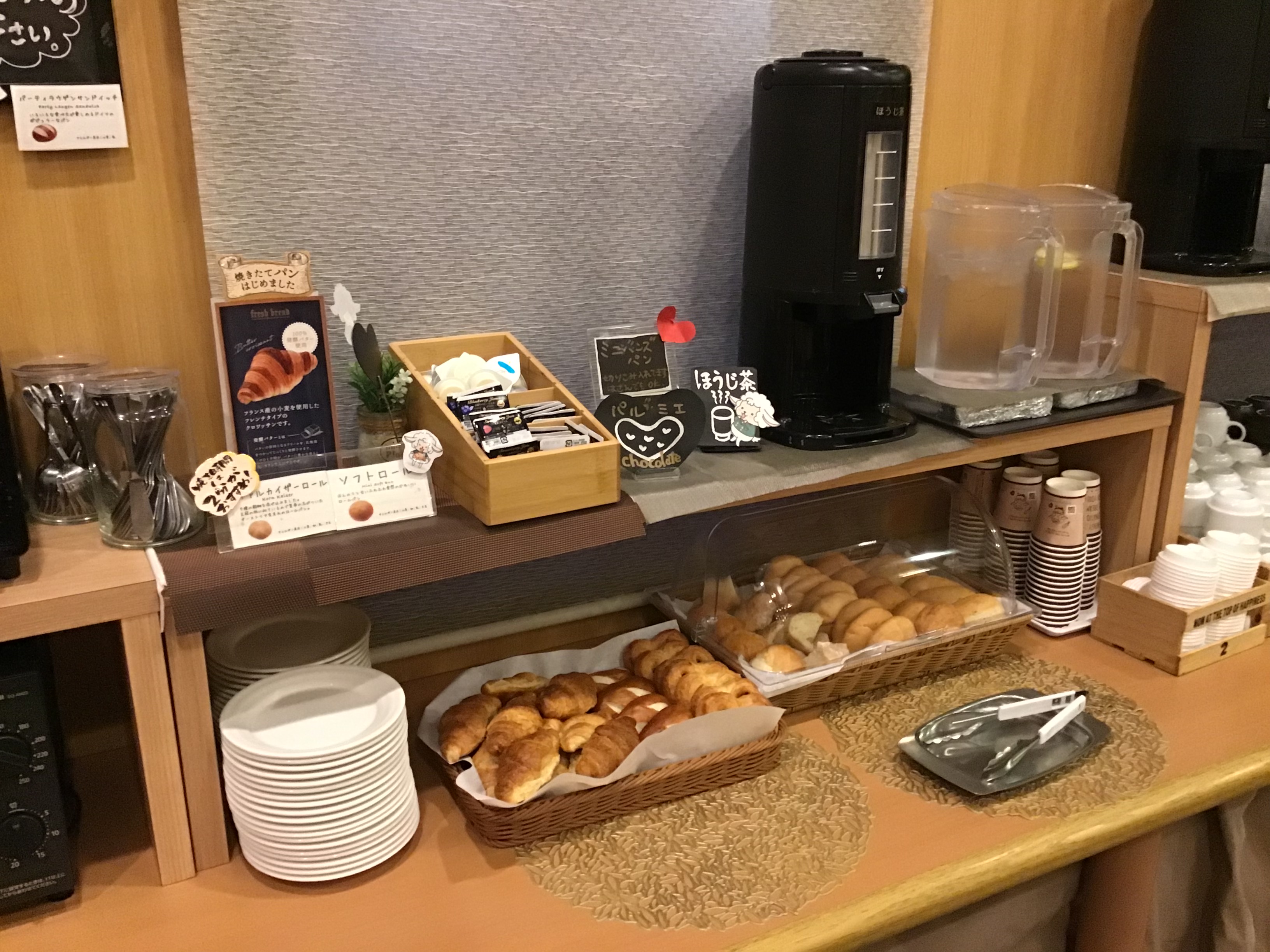 ■１階『花茶屋』30品目以上のバイキング朝食■