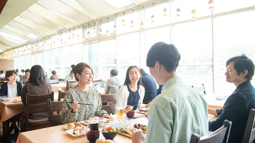 御殿場高原ビール『飲み放題』＋世界の料理『食べ放題』夕食はバイキングレストラン「麦畑」◆1泊2食付き