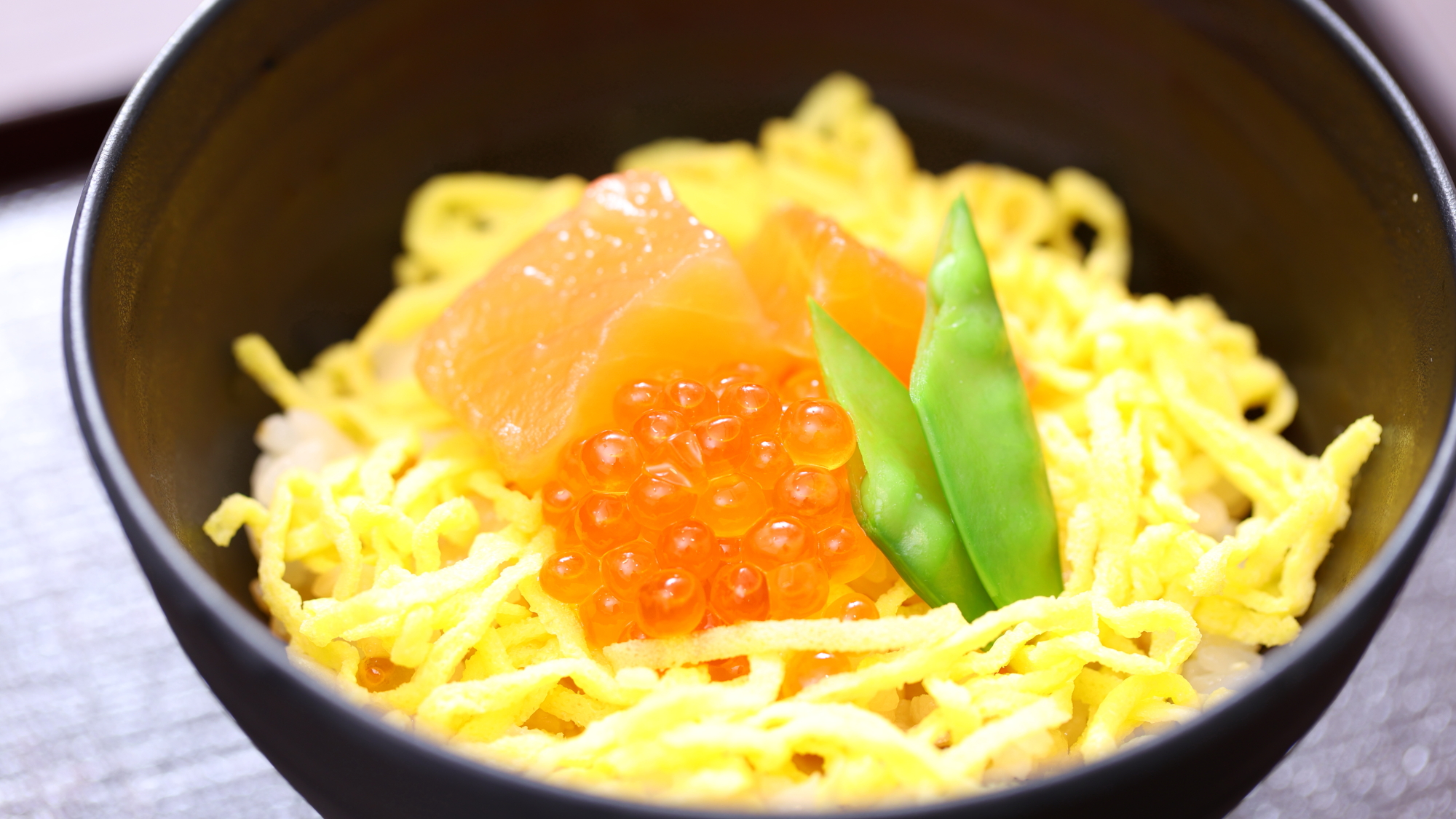 ご当地メニュー『信州サーモンちらし』