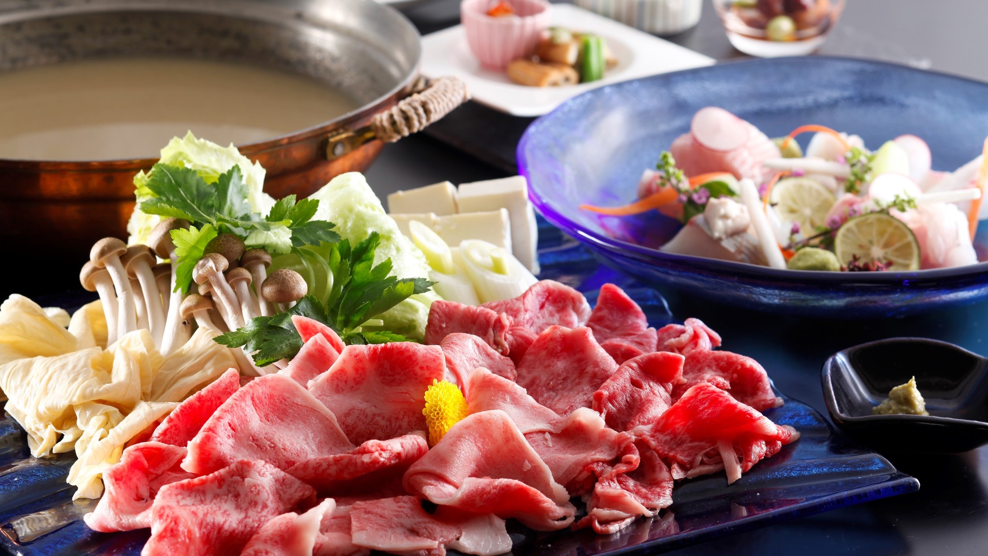 【特製の玉ねぎダシでしゃぶしゃぶ】淡路牛の玉ねぎフォンデュ