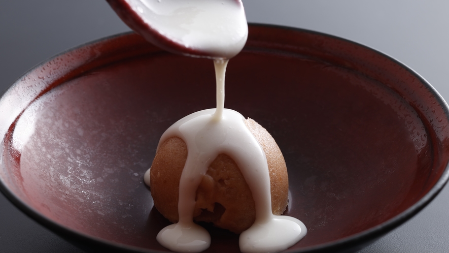 【冬のお料理】梨の氷菓にクロモジのソースをかけてどうぞ！
