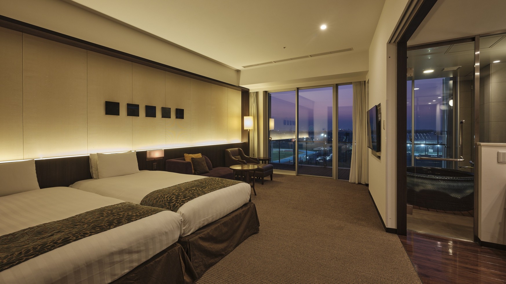  【スパ施設休館期間限定】チェックアウトは11時まで☆高層階おまかせプラン＜朝食付き＞