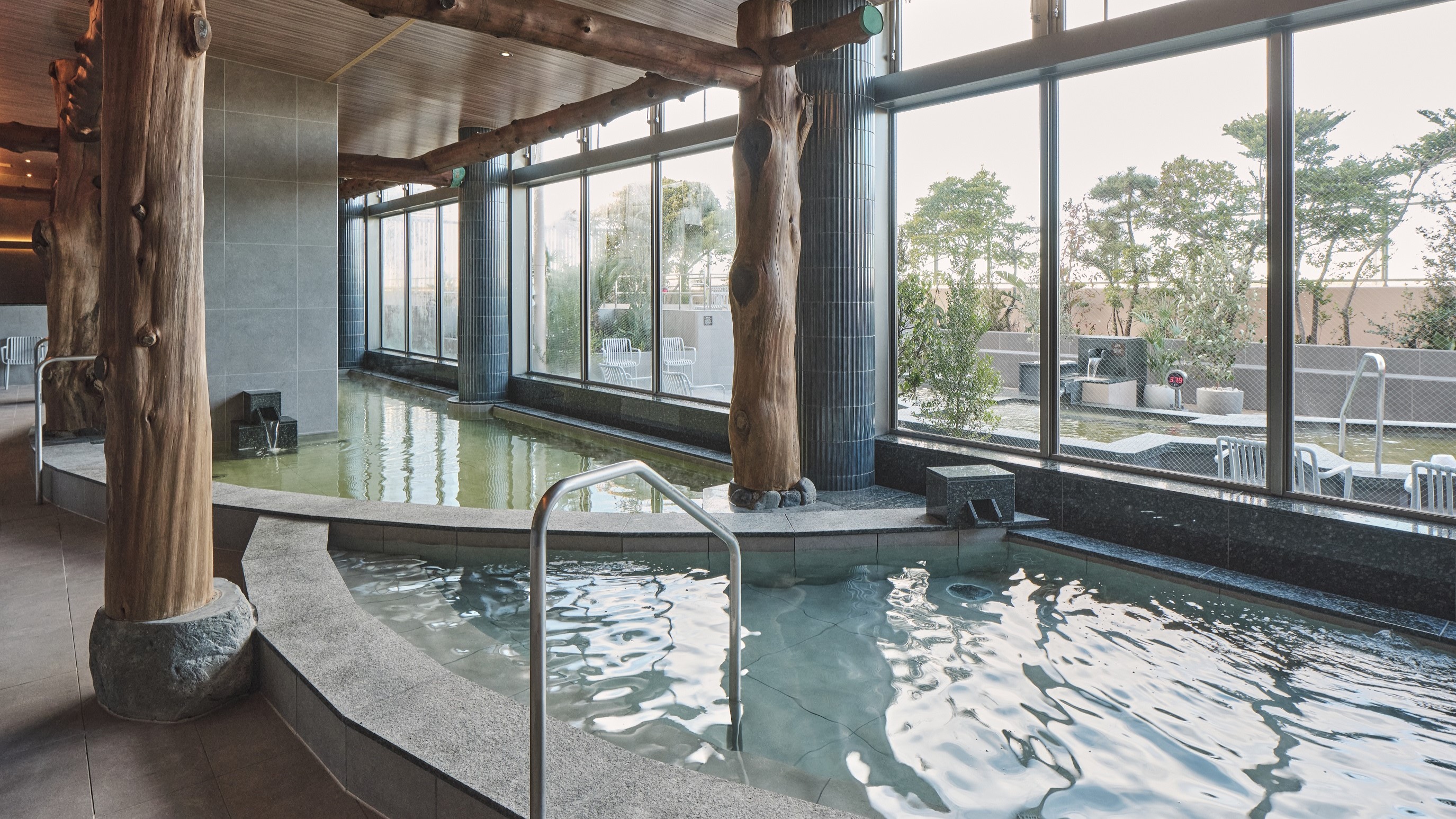 本館4階 男湯 不感の炭酸泉