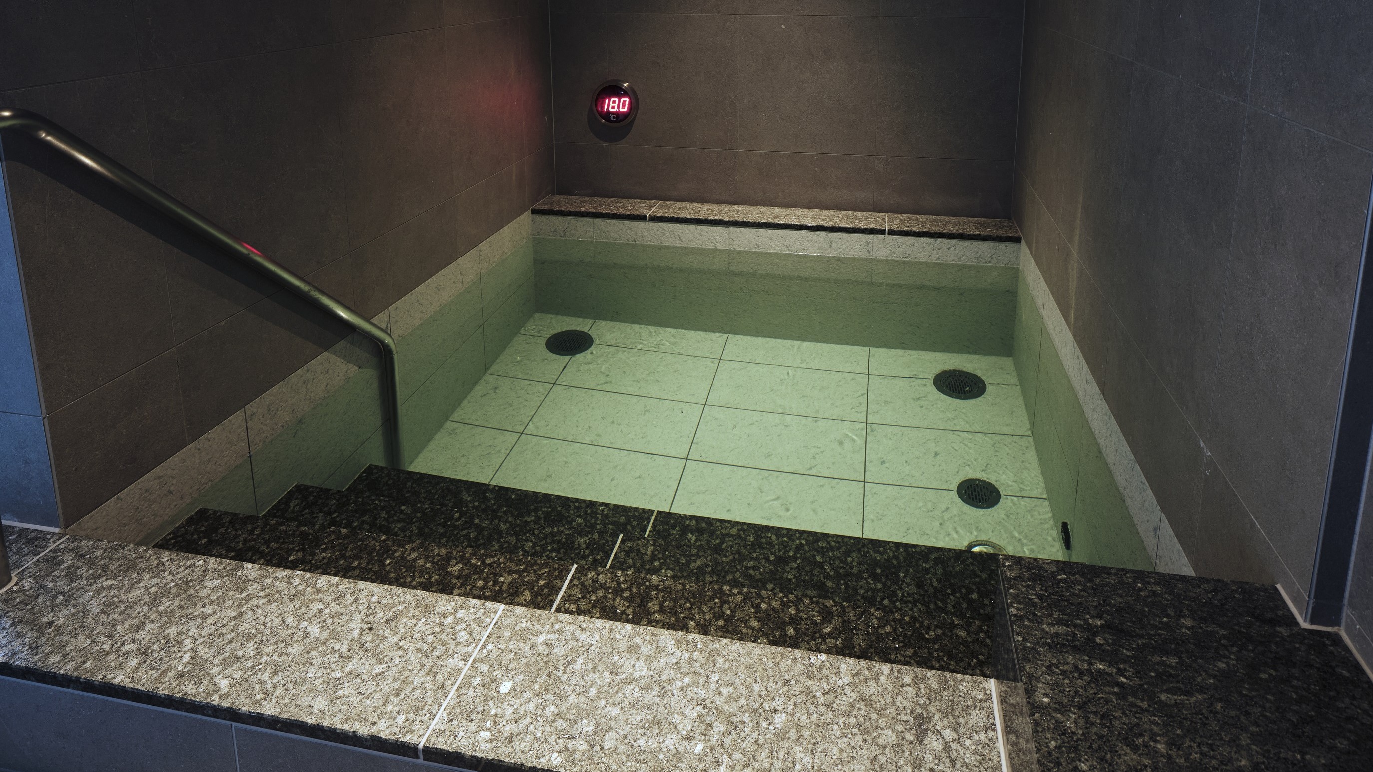 本館4階 男湯 水風呂