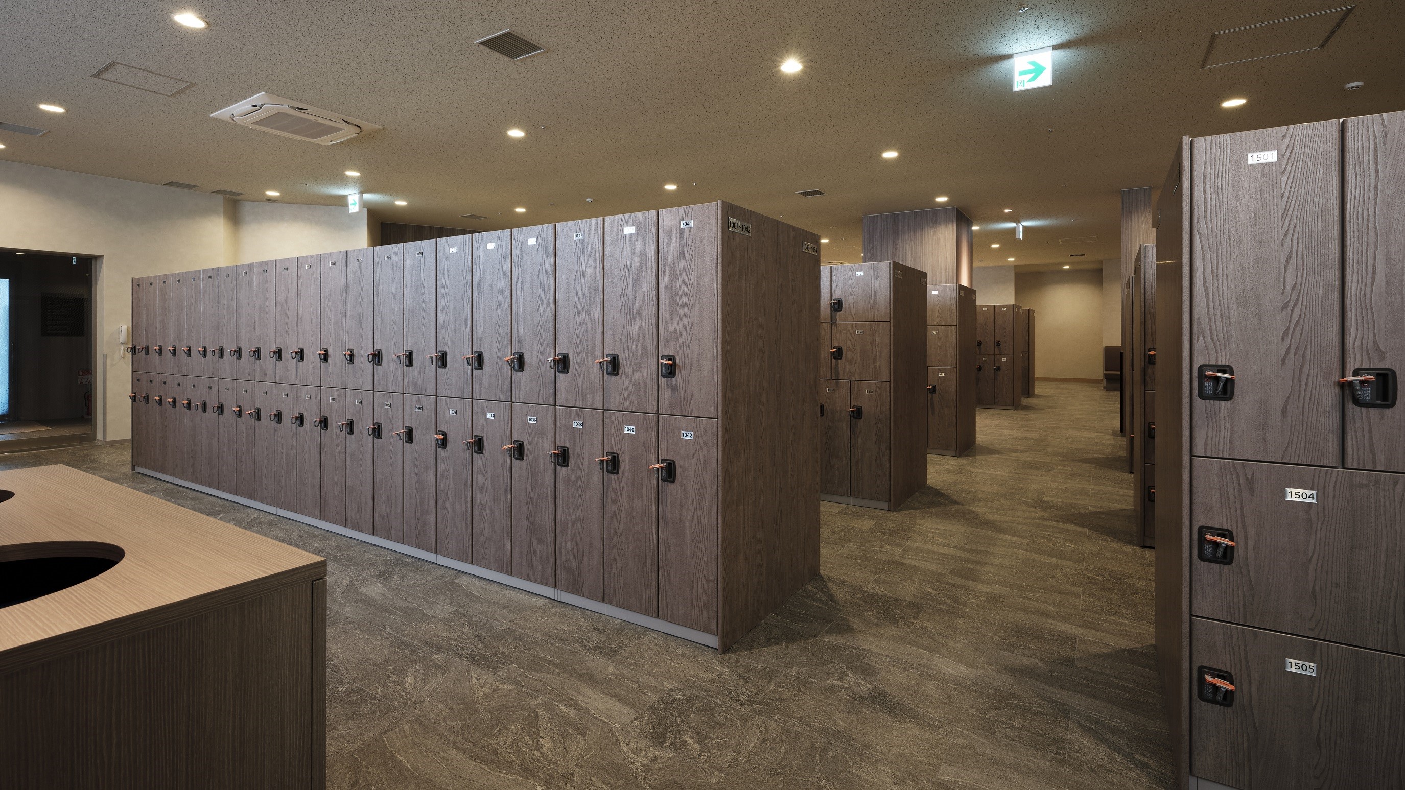 本館4階 男湯 更衣室