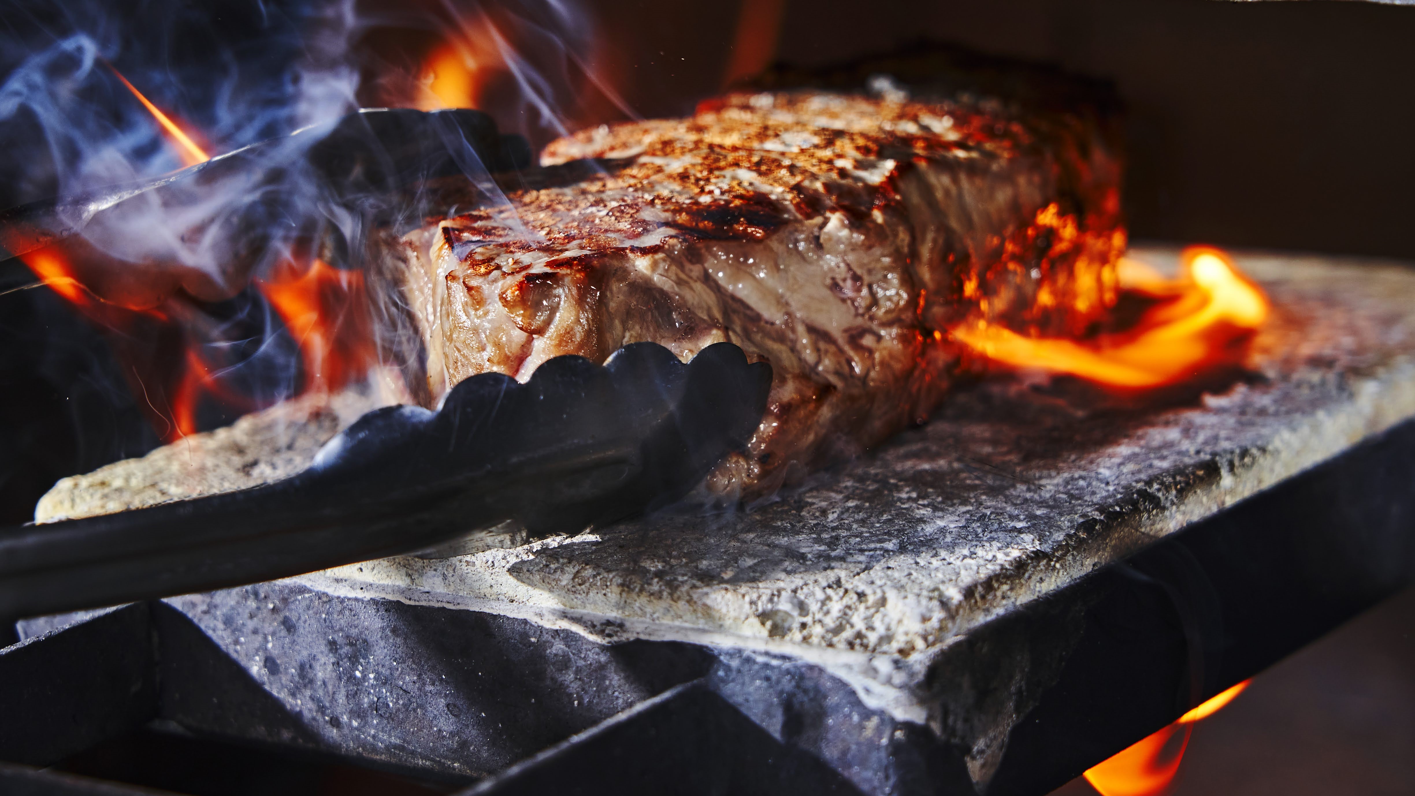 430℃の石窯焼きステーキ イメージ