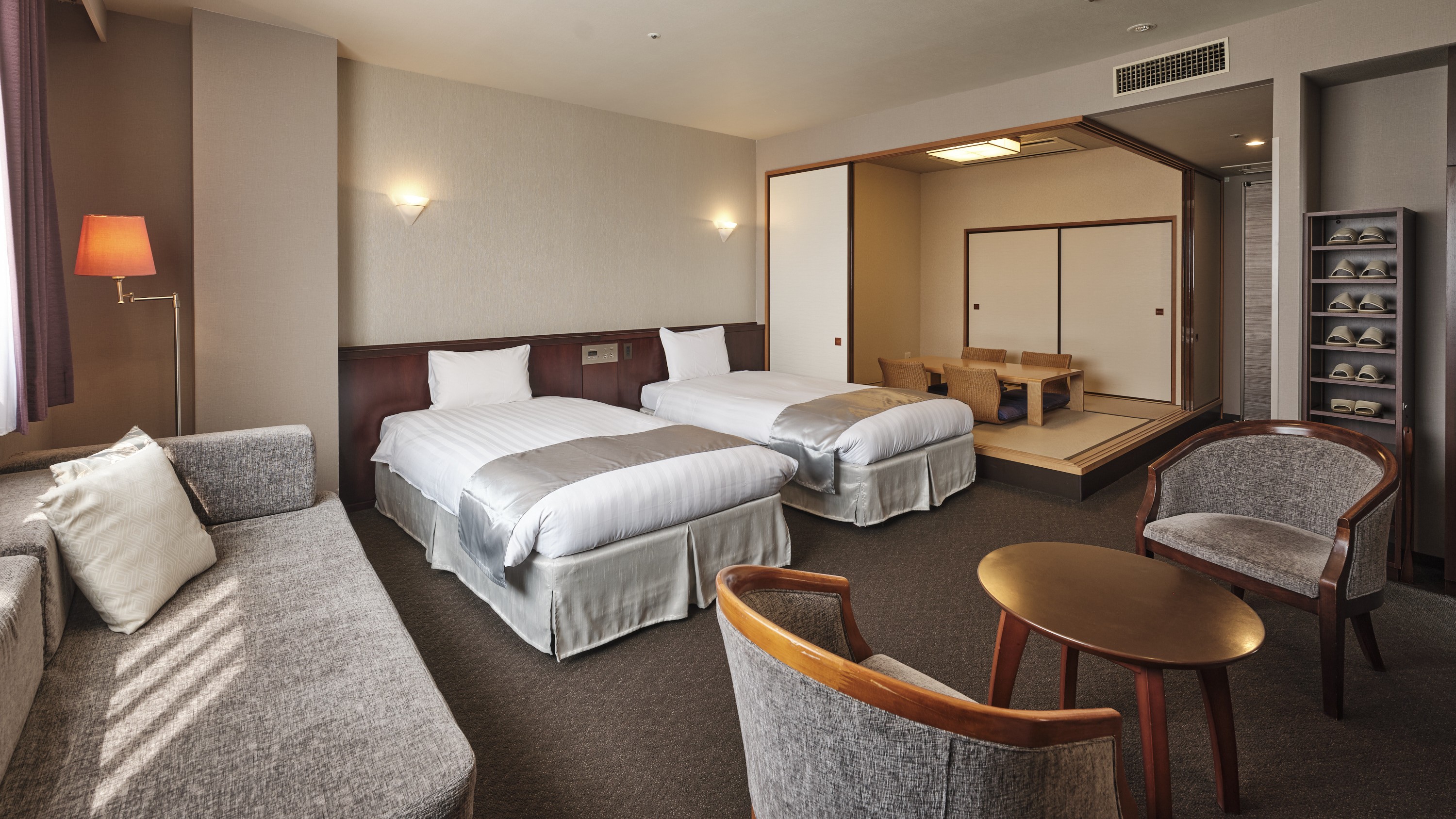 本館：コーナーツイン和室