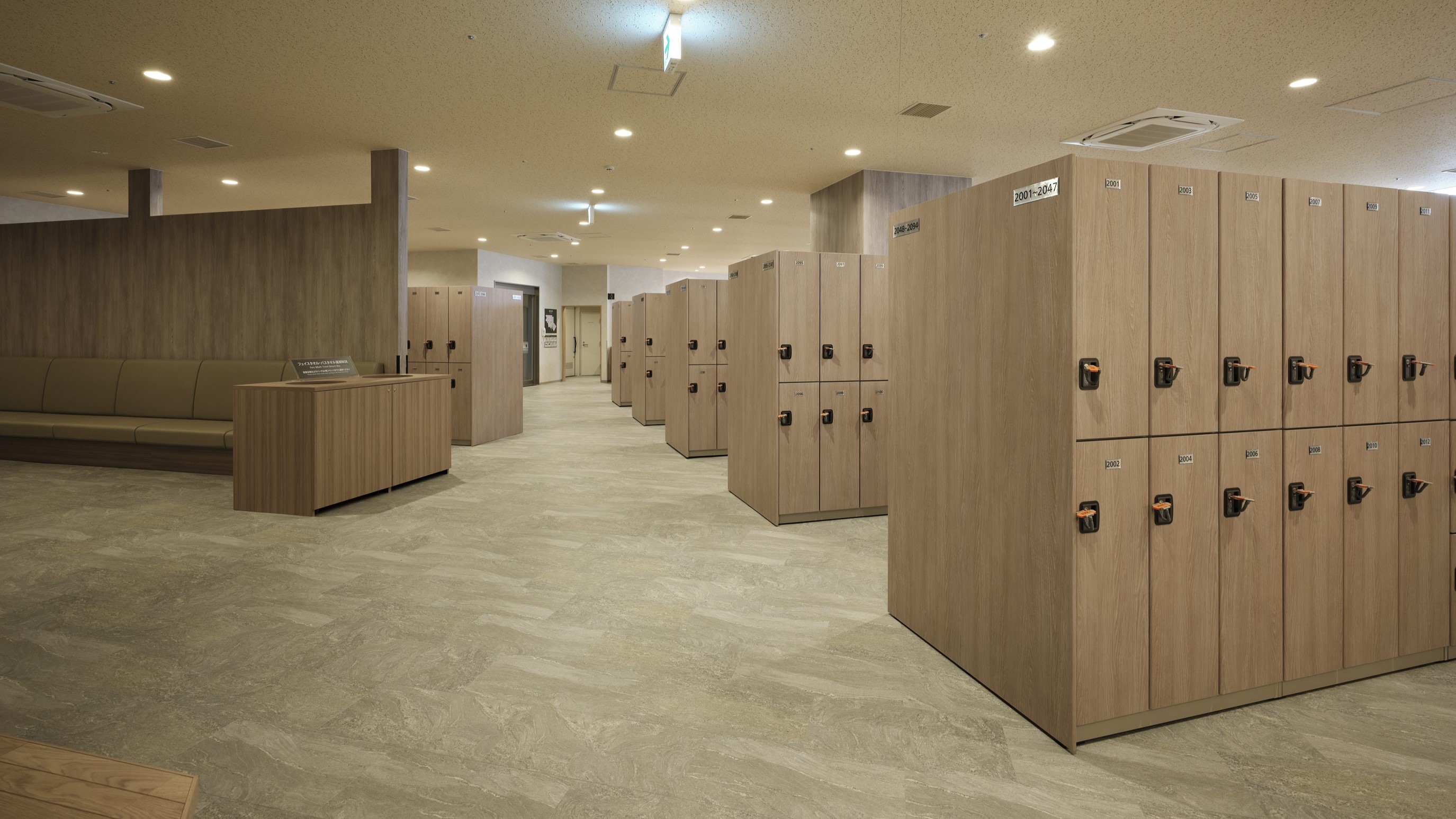 本館4階 女湯 更衣室