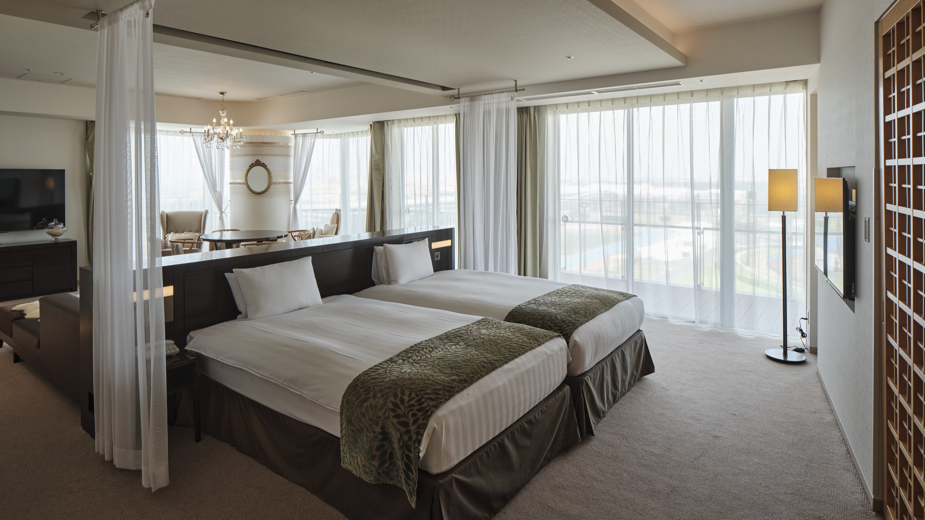 新館：プレミアビュースイートルーム