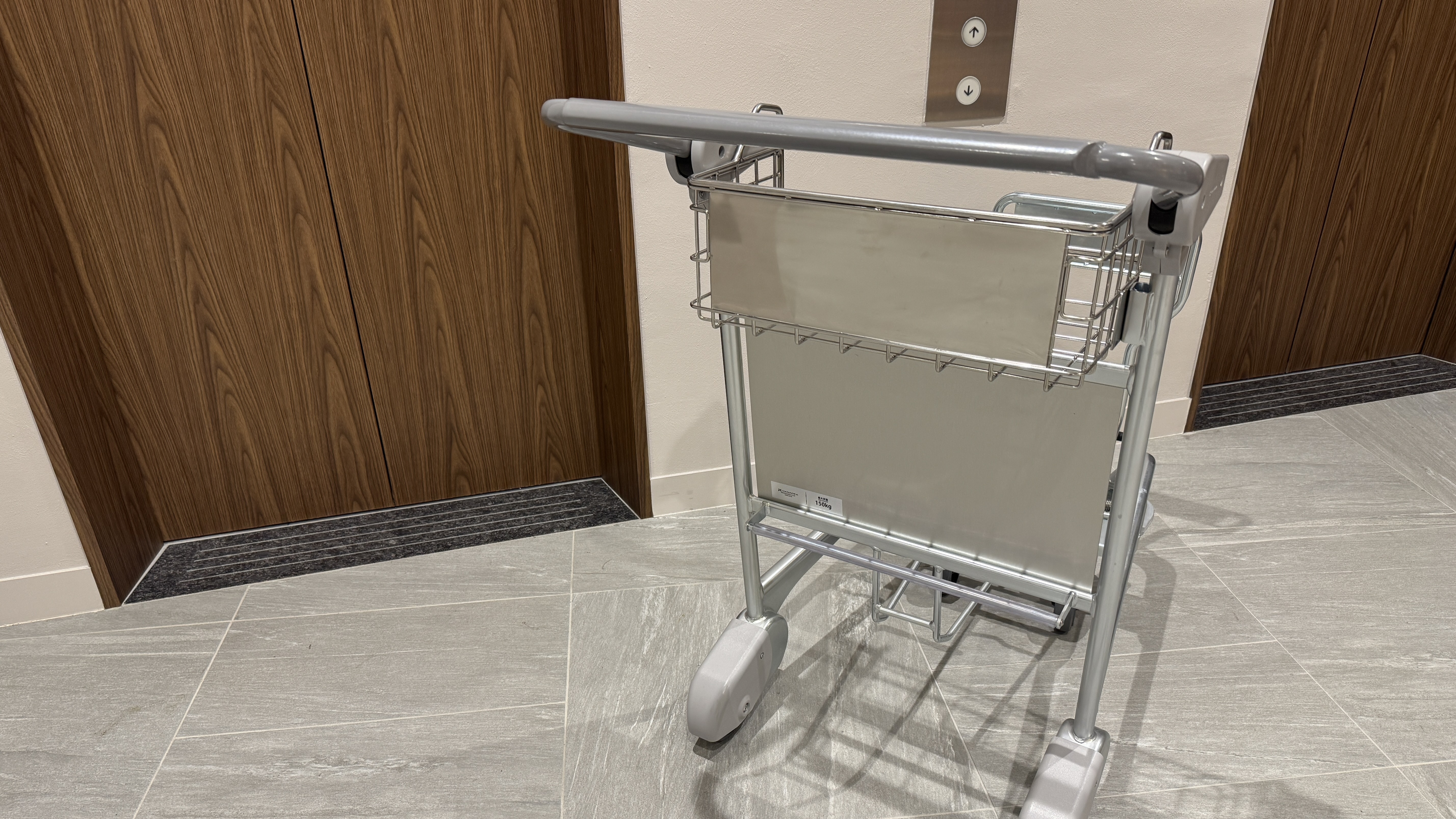 【荷物カート】