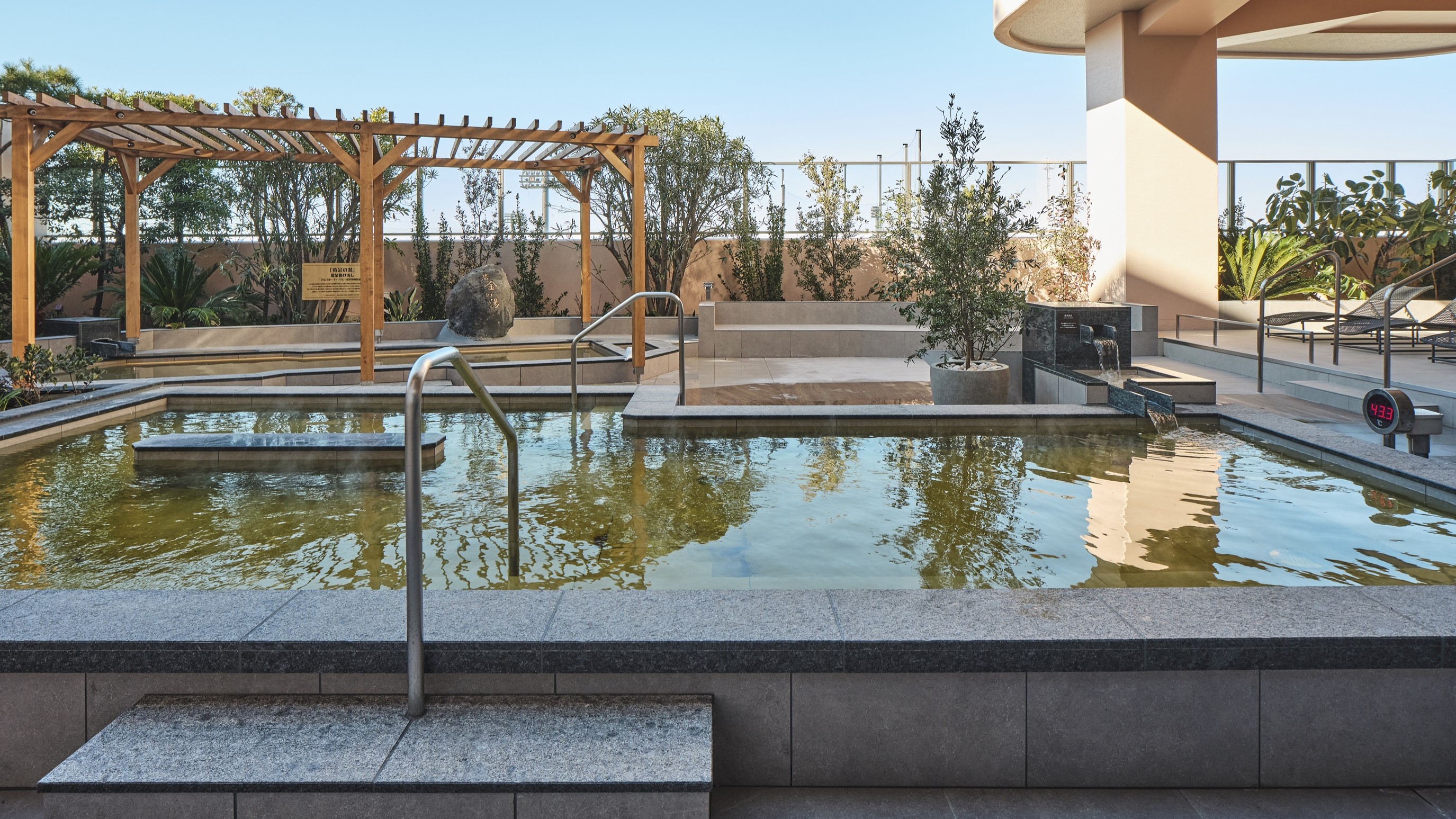 本館4階 女湯 露天風呂