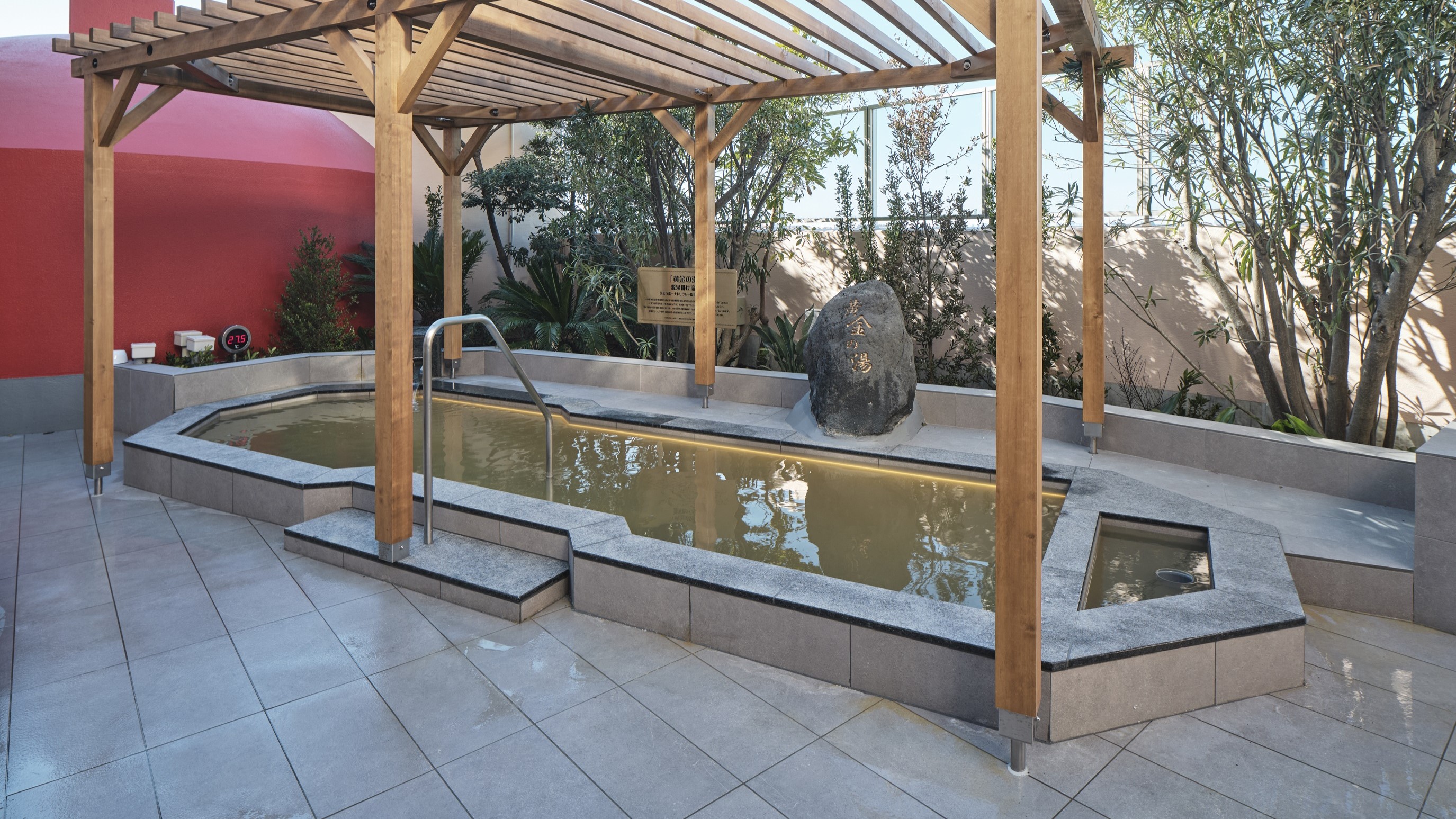 本館4階 女湯 黄金の湯