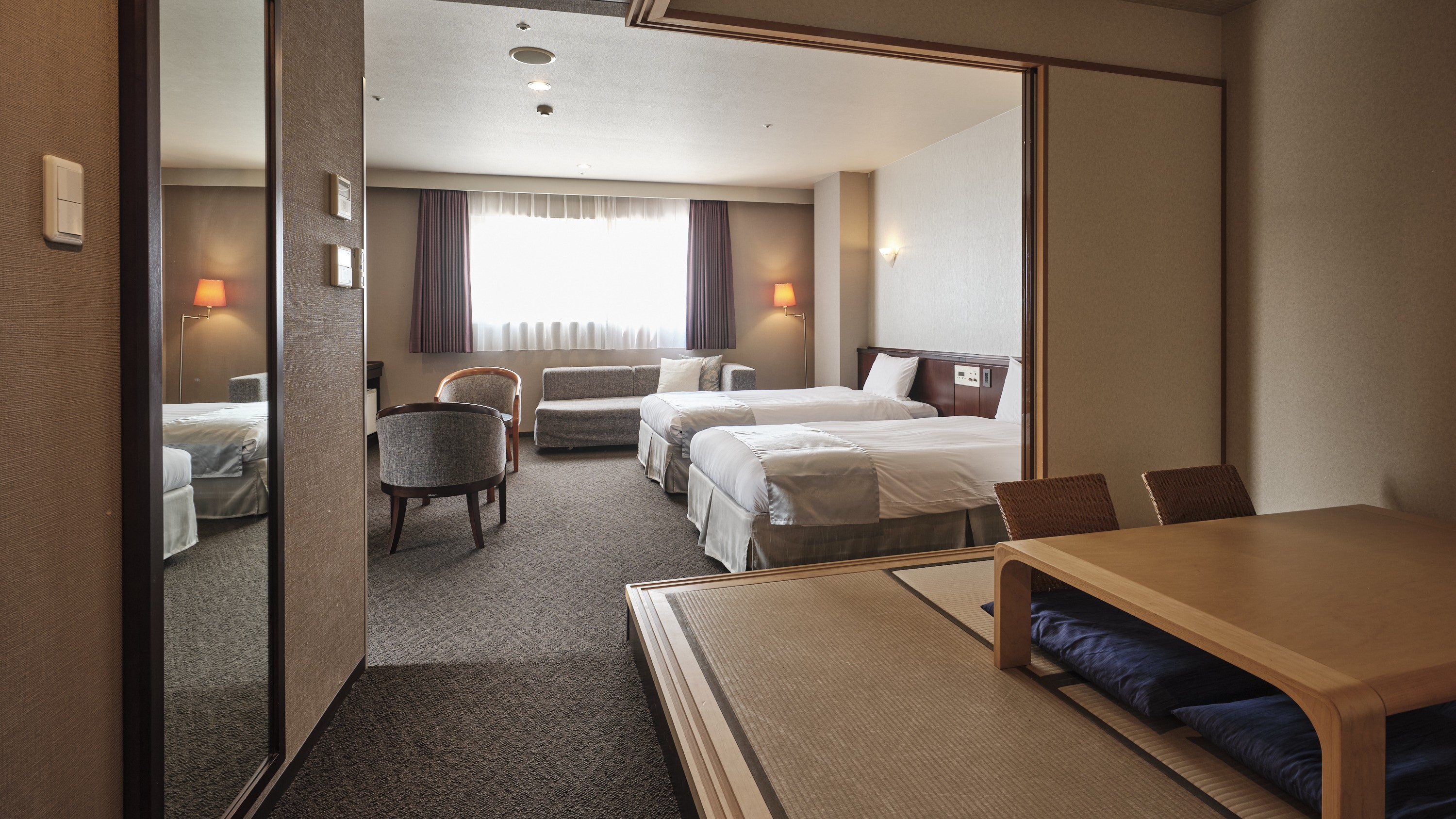 本館：コーナーツイン和室