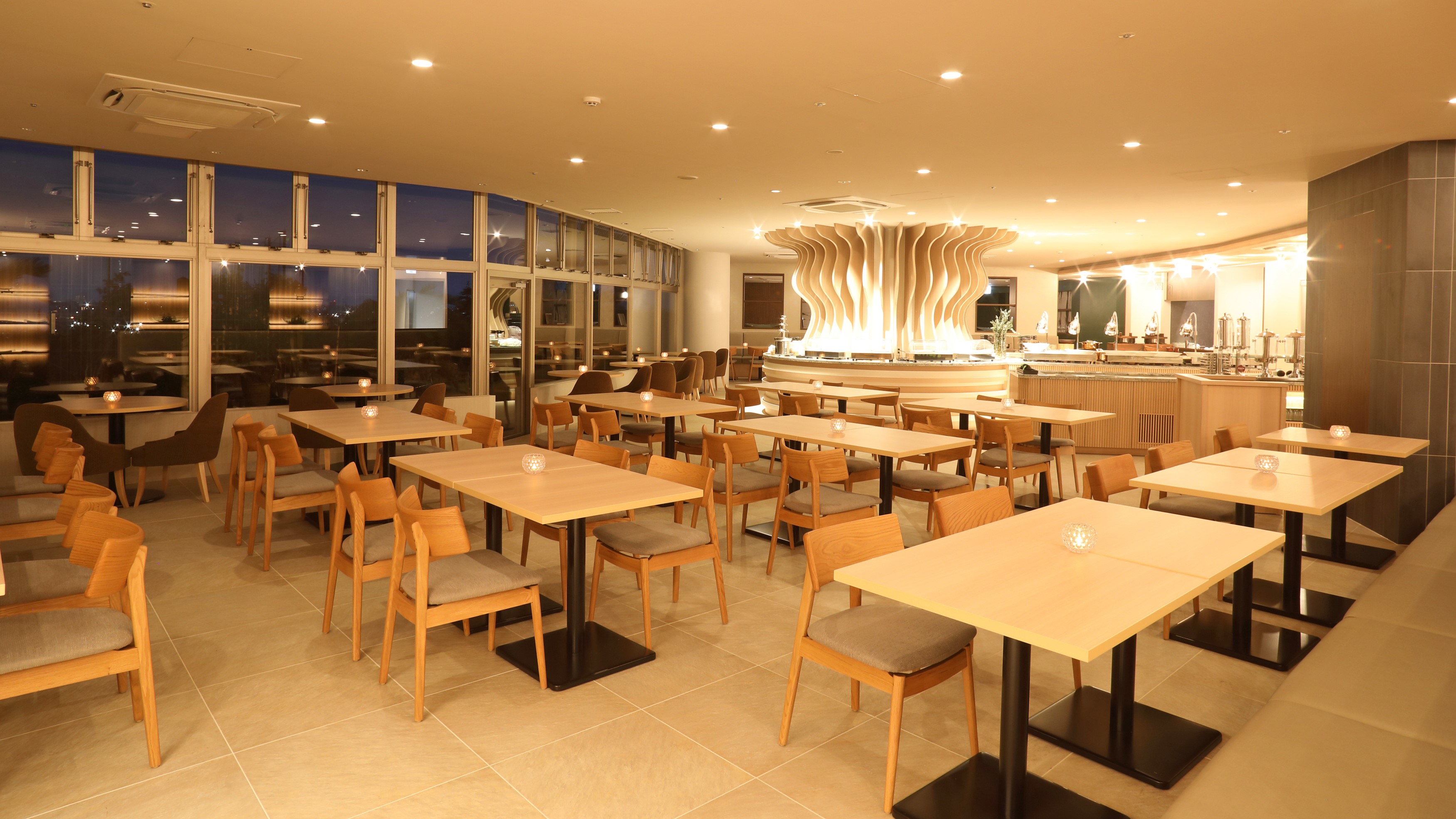 本館6階レストラン【レヴァンティーナ】