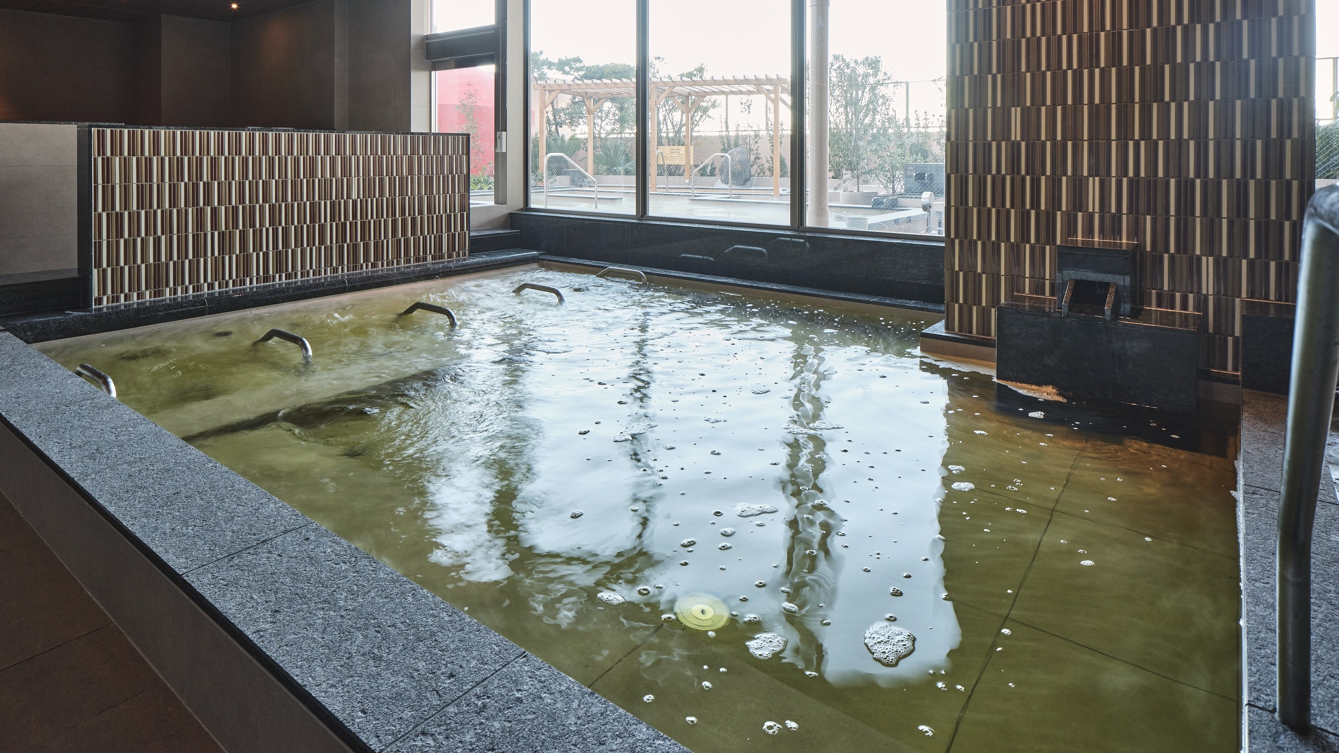 本館4階 女湯 内風呂