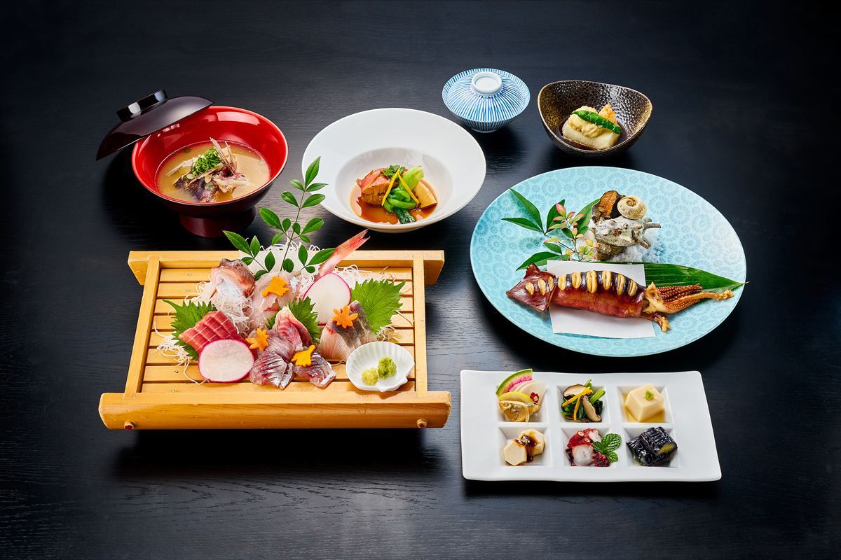 【早割30】【季節の創作懐石料理2食付】眺望抜群レストランにて優雅なひとときを。