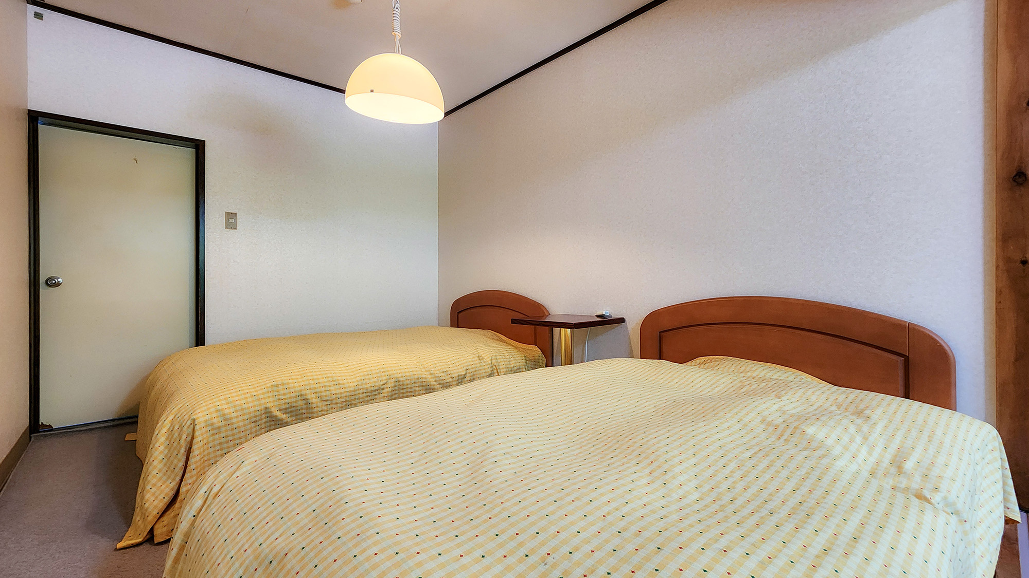 #和洋室　畳でごろん、ベッドでぐっすり。両方楽しめます♪