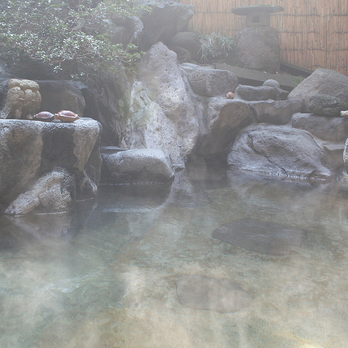Open-air bath