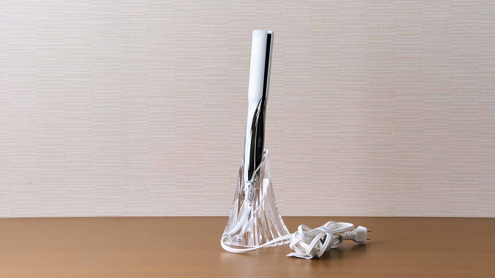 ReFaストレートアイロン / フロントにて貸出しおります。