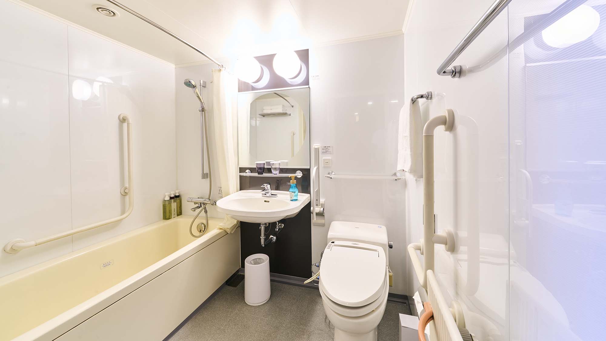 ユニバーサルツインバスルーム