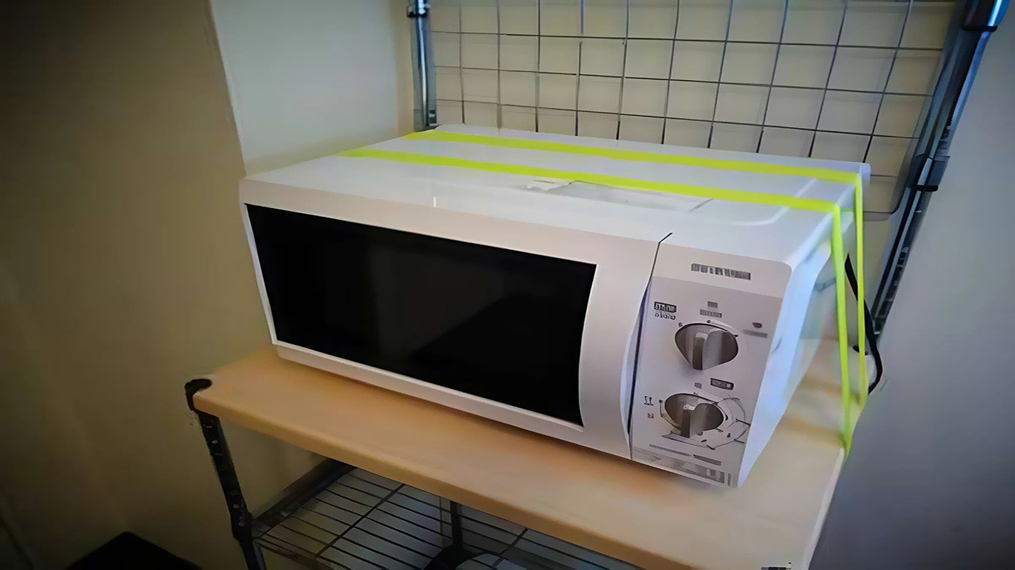 【電子レンジ】５階の自動販売機コーナーにご用意しております！