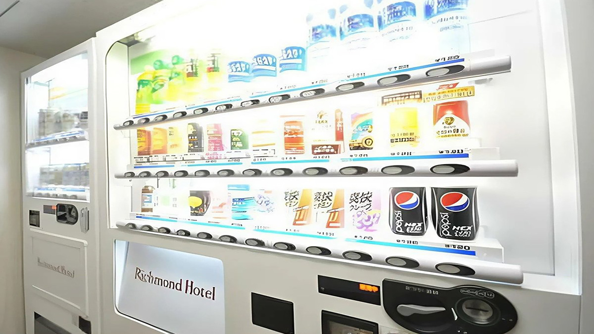 自動販売機】１・５階にございます。ビールなど種類豊富にございます。