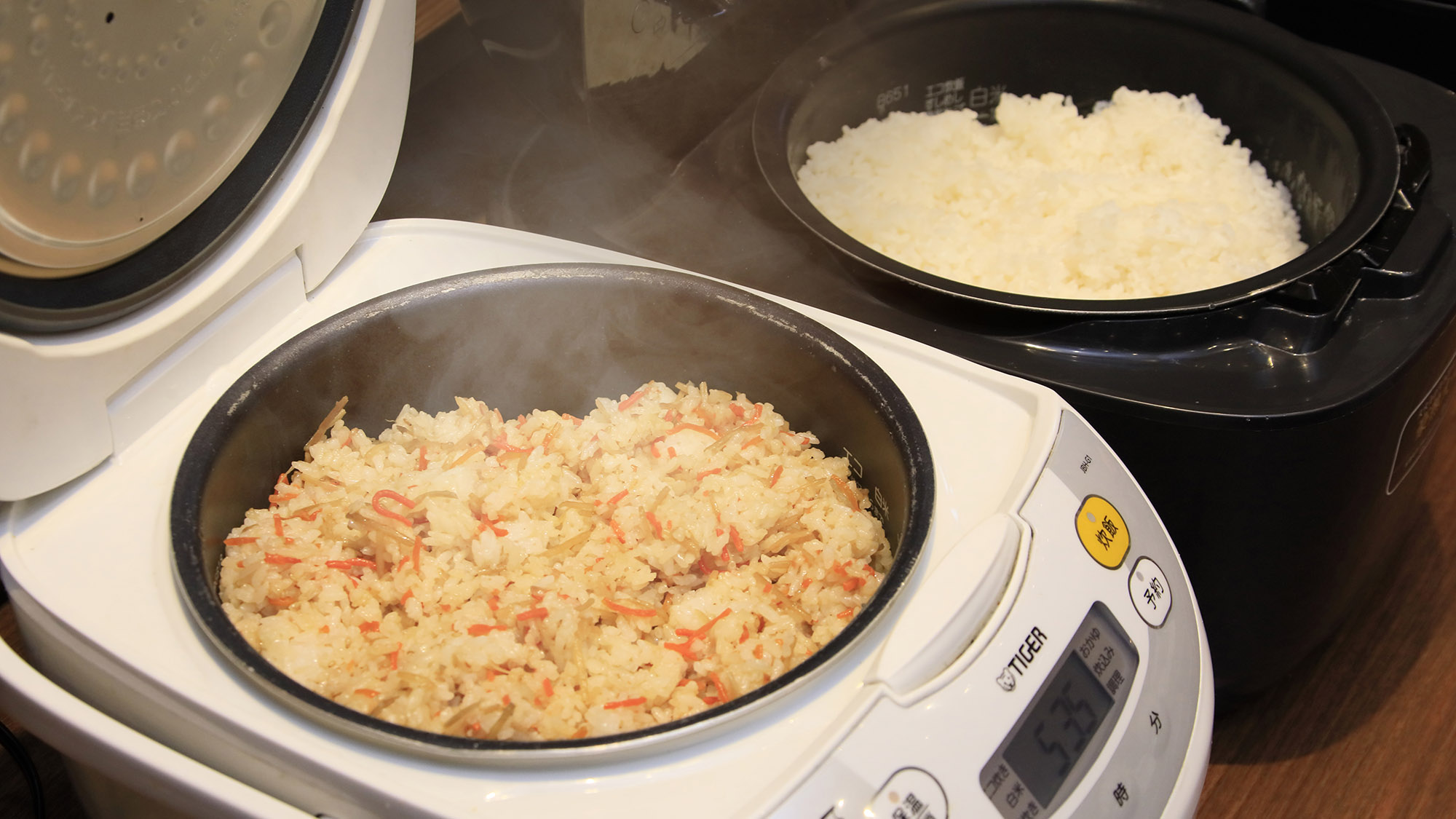 【千年の宴】朝食は6:30から10:00まで約50種類のバイキングをお楽しみいただけます！