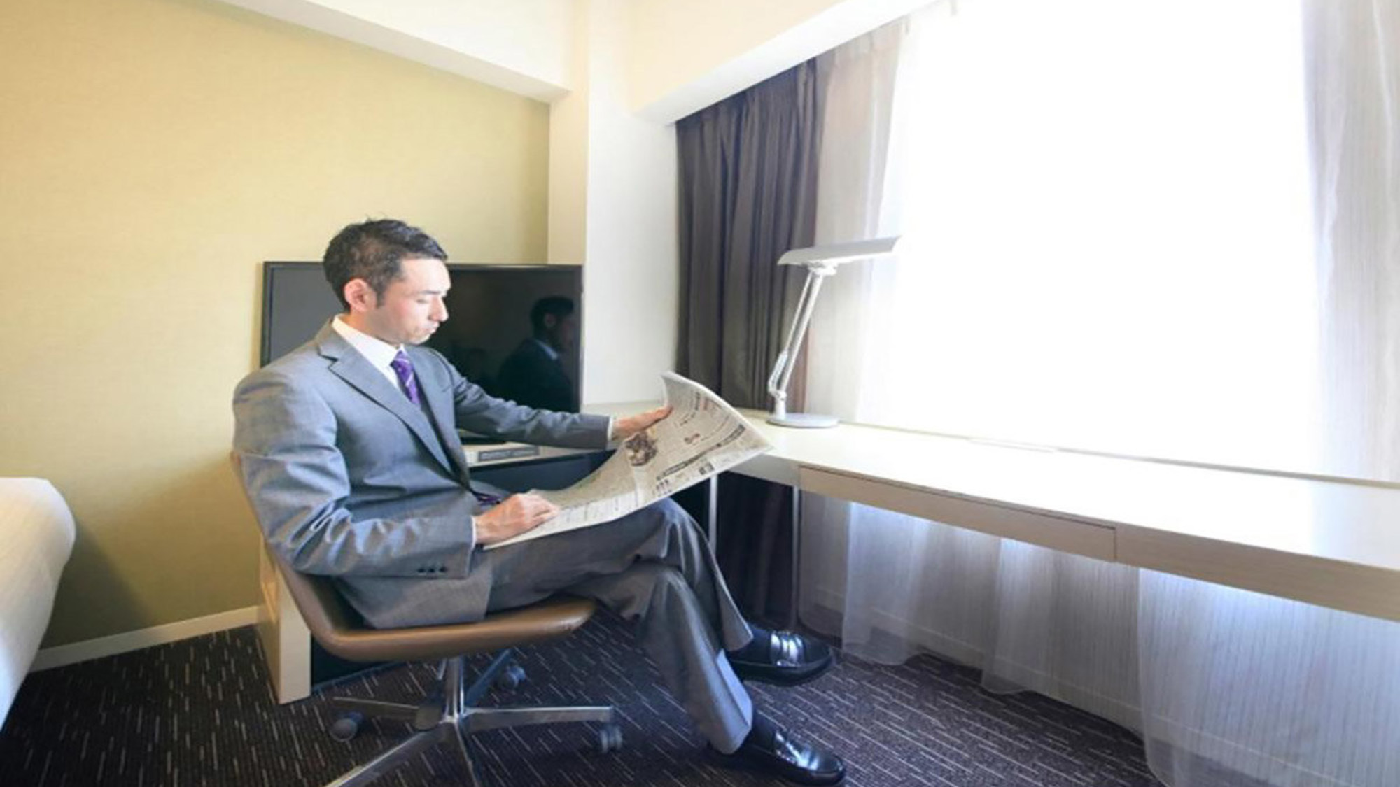 【シングル・ダブルルーム】長机はビジネスマンに人気です。