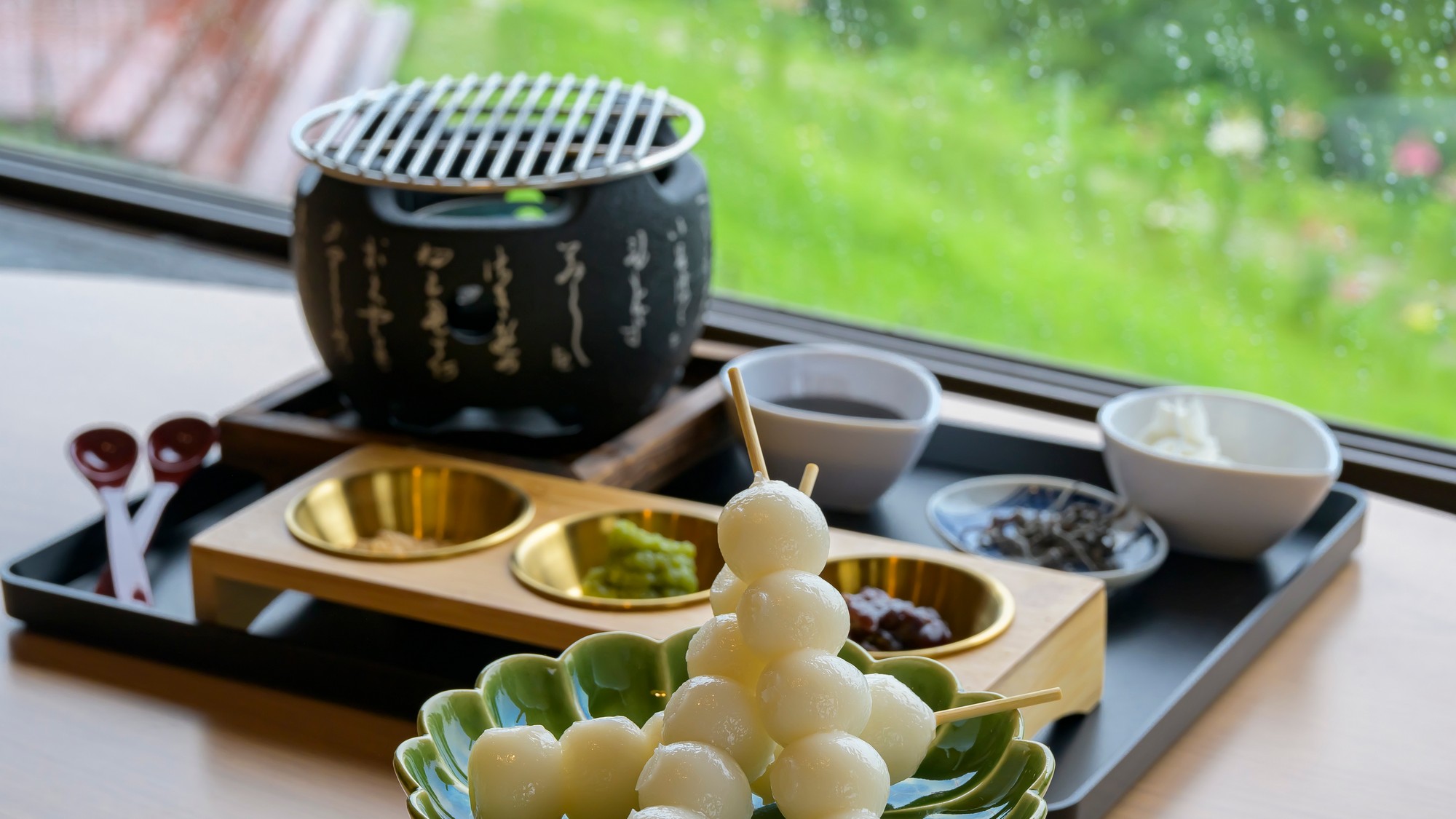 【野尻湖ラウンジ】雄大な景色を眺めながらカフェタイム。