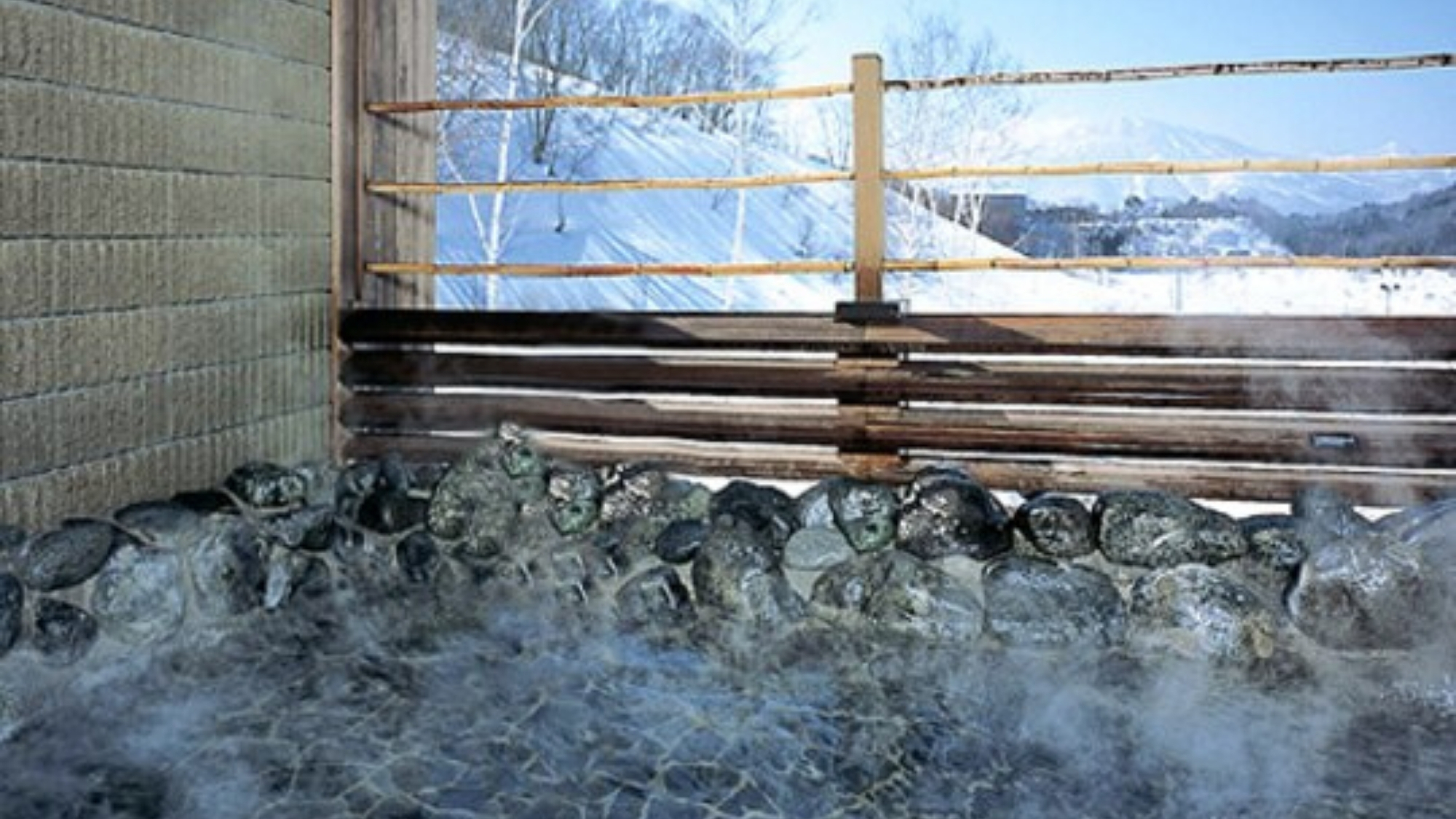  ◆温泉露天風呂　冬は雪見露天♪