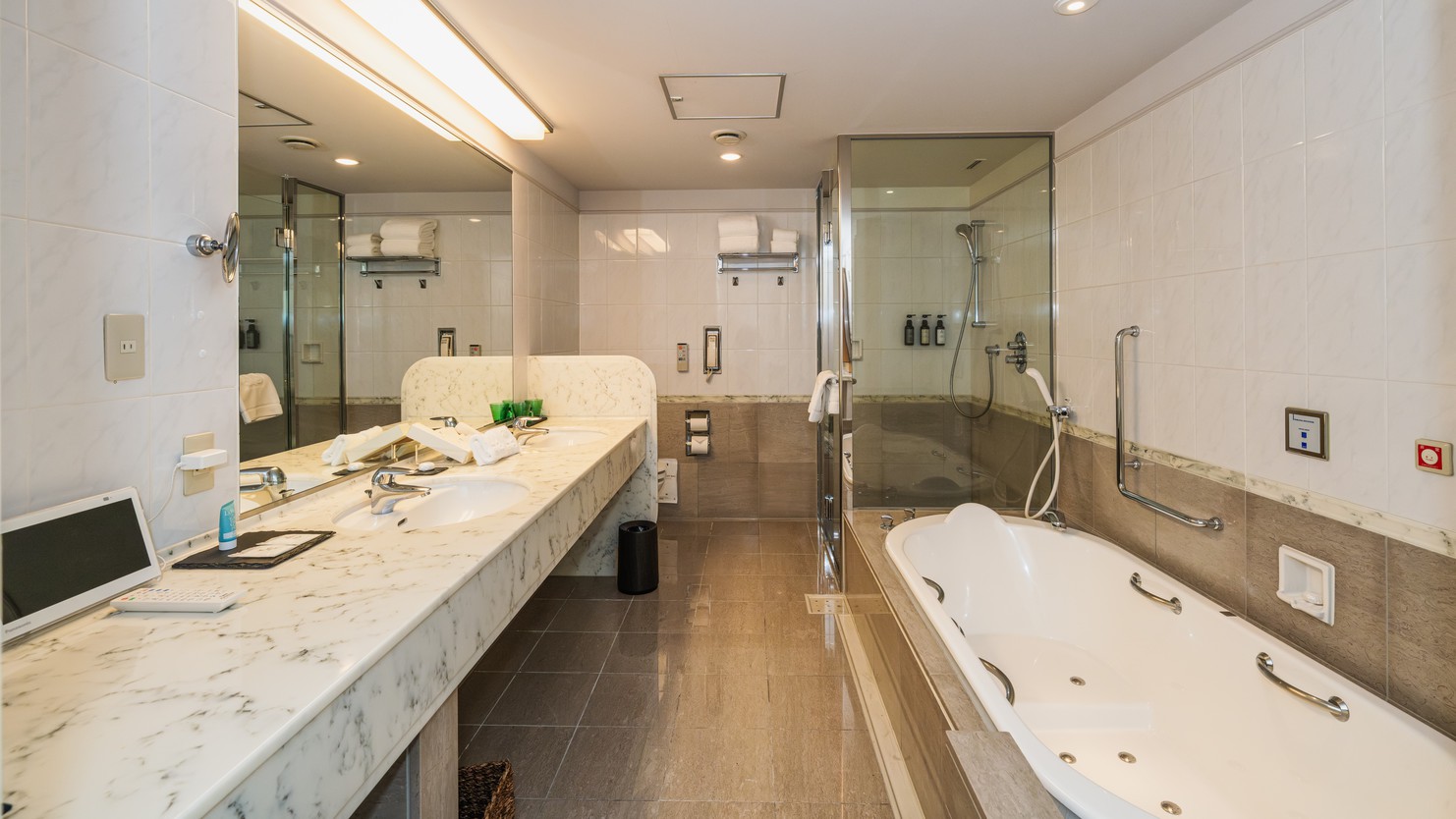 プリンススイートルーム バスルーム