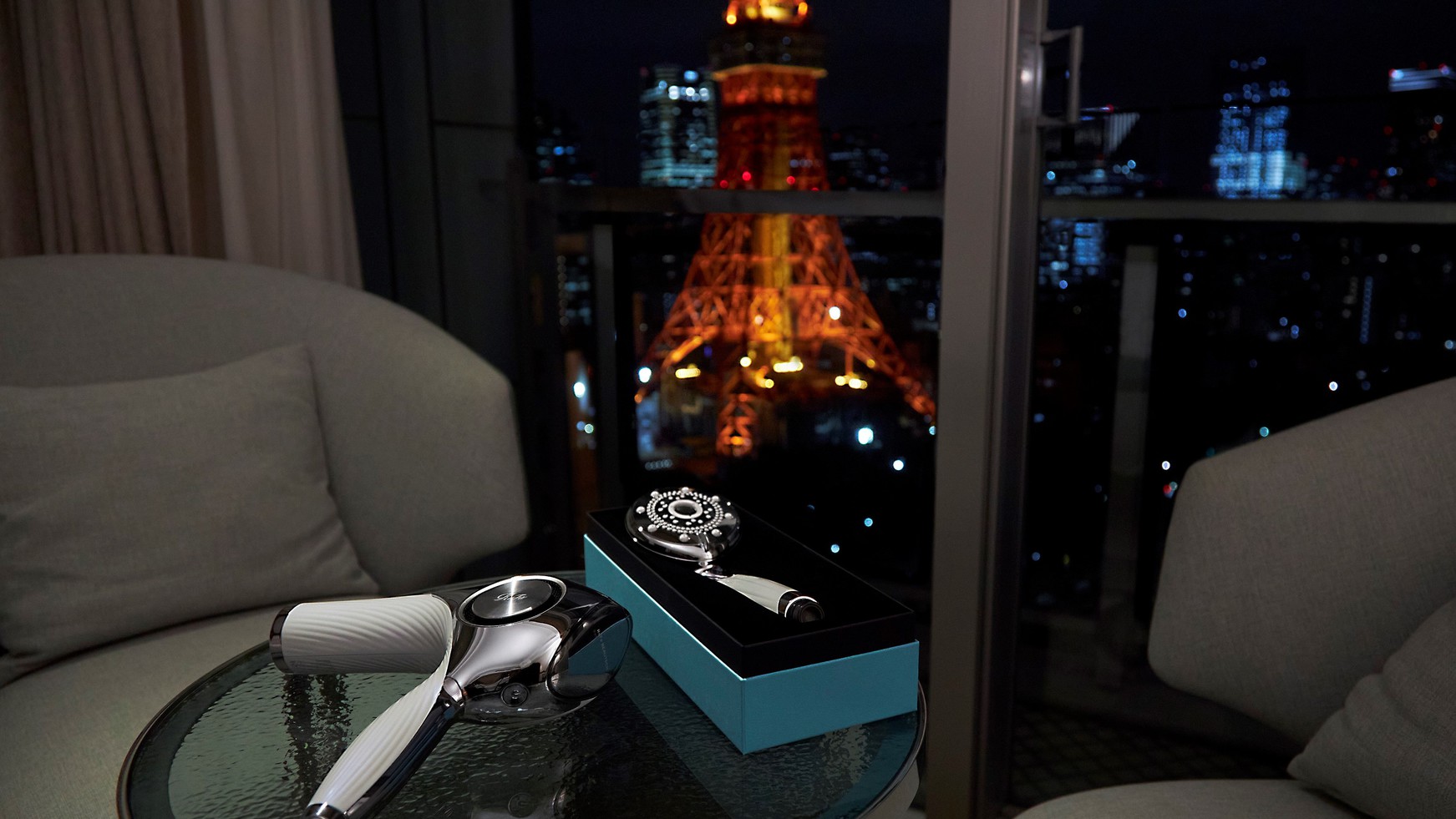 「ReFa」アイテムを設置(プレミアムクラブフロア)