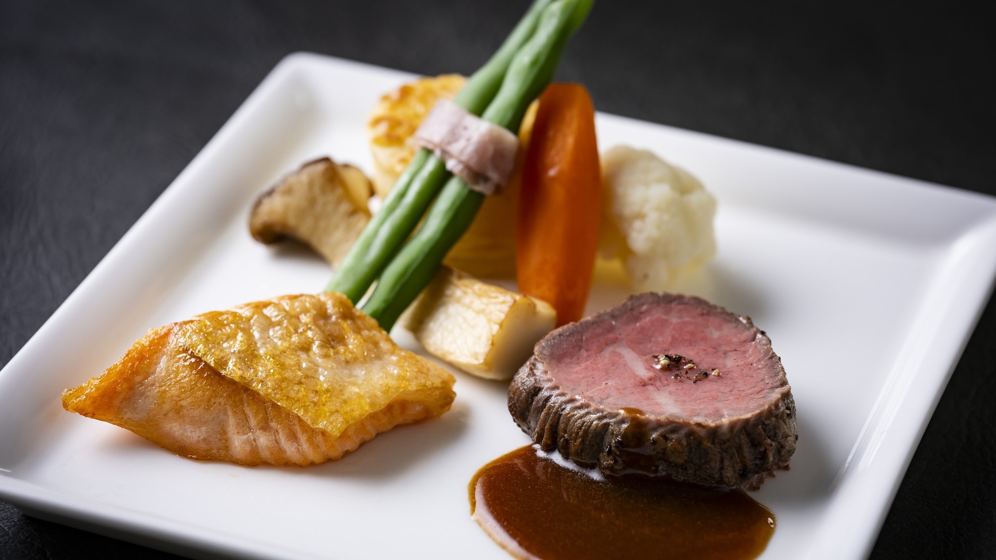 リニューアル記念【クラブラウンジアクセス付き】パノラミック＆ガーデンフロアスペシャルオファー　朝食付