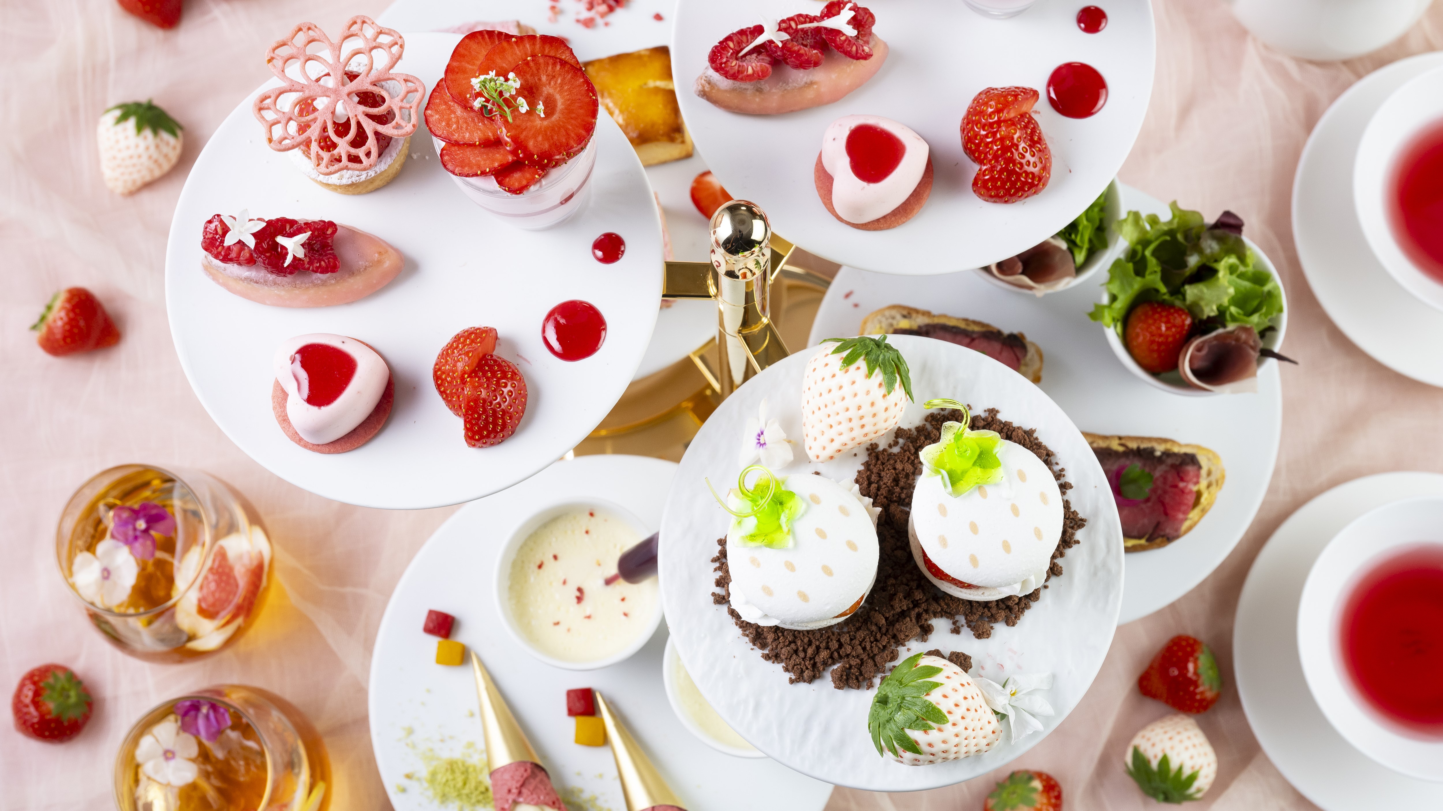 Strawberry Afternoon Tea(ロビーラウンジ)