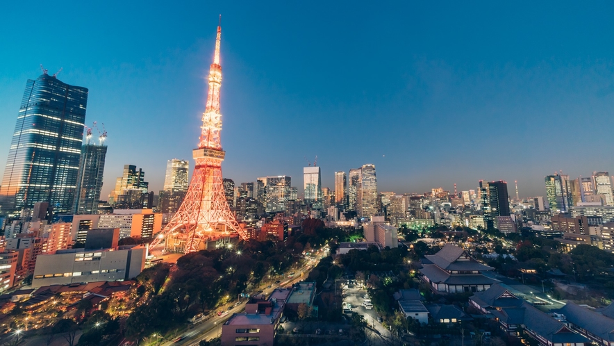 間近に望む東京タワー夜景（イメージ）