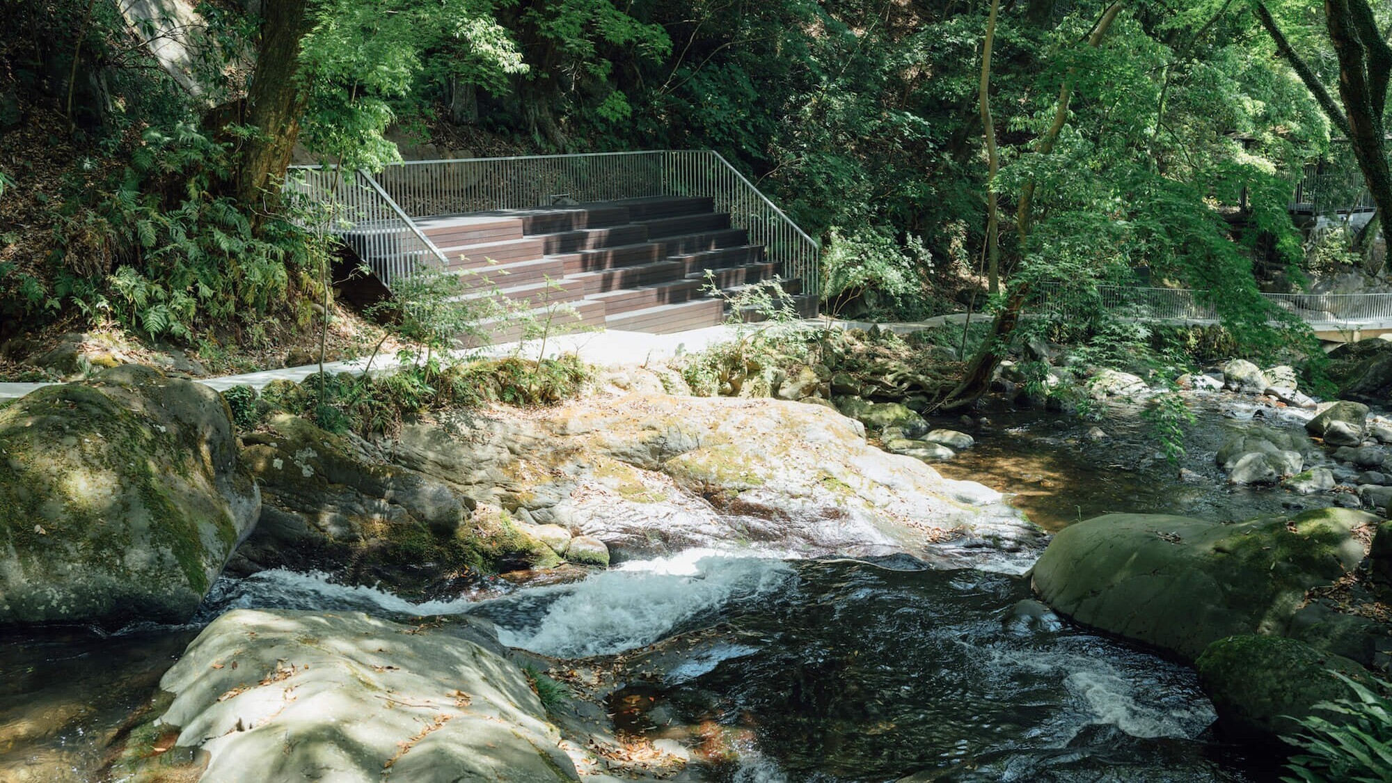 万葉公園 湯河原惣湯（惣湯テラス）