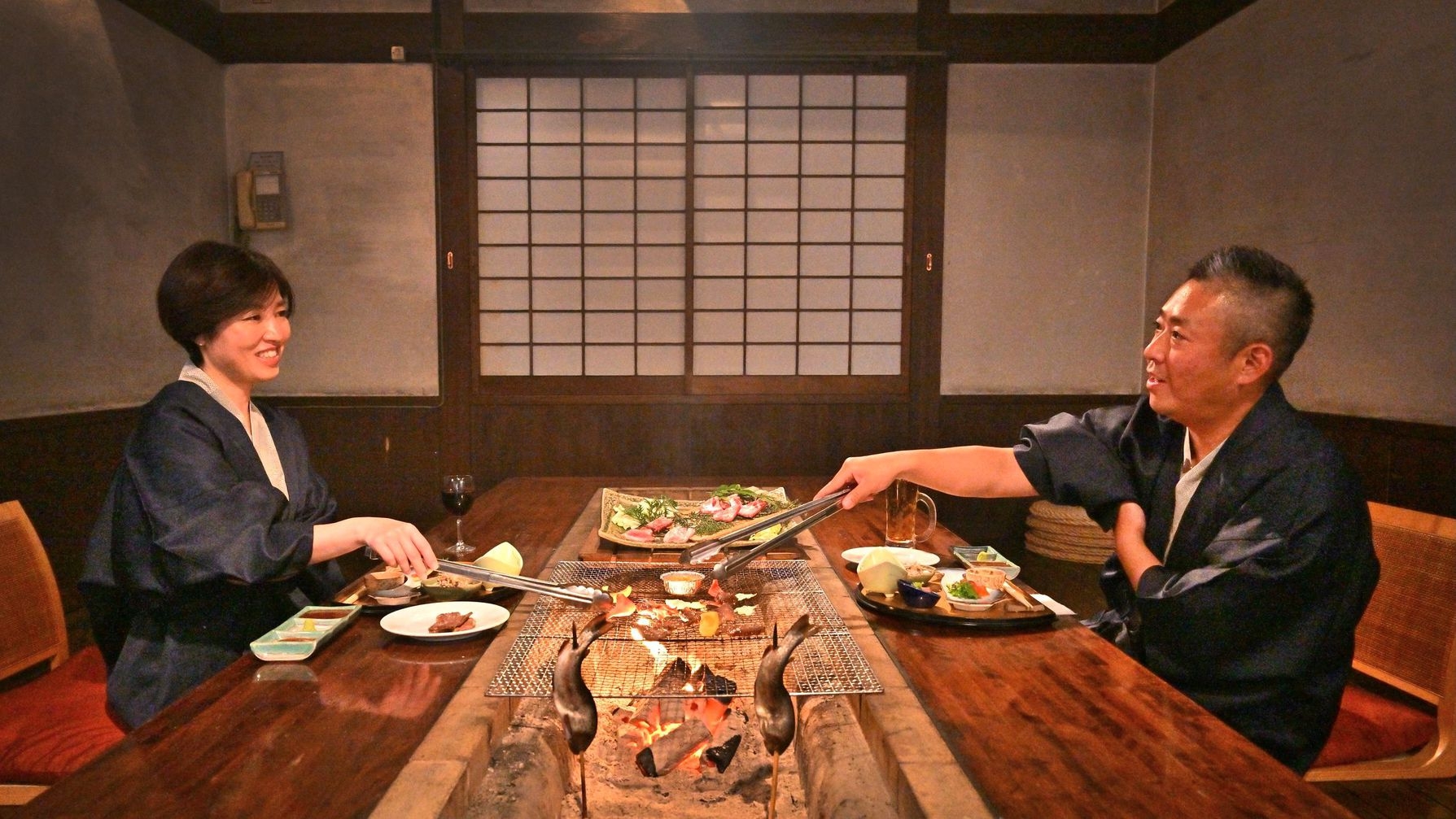 【朝夕２食付き】炭火焼肉が楽しめる囲炉裏プラン　思い出に残る特別な非日常空間を♪