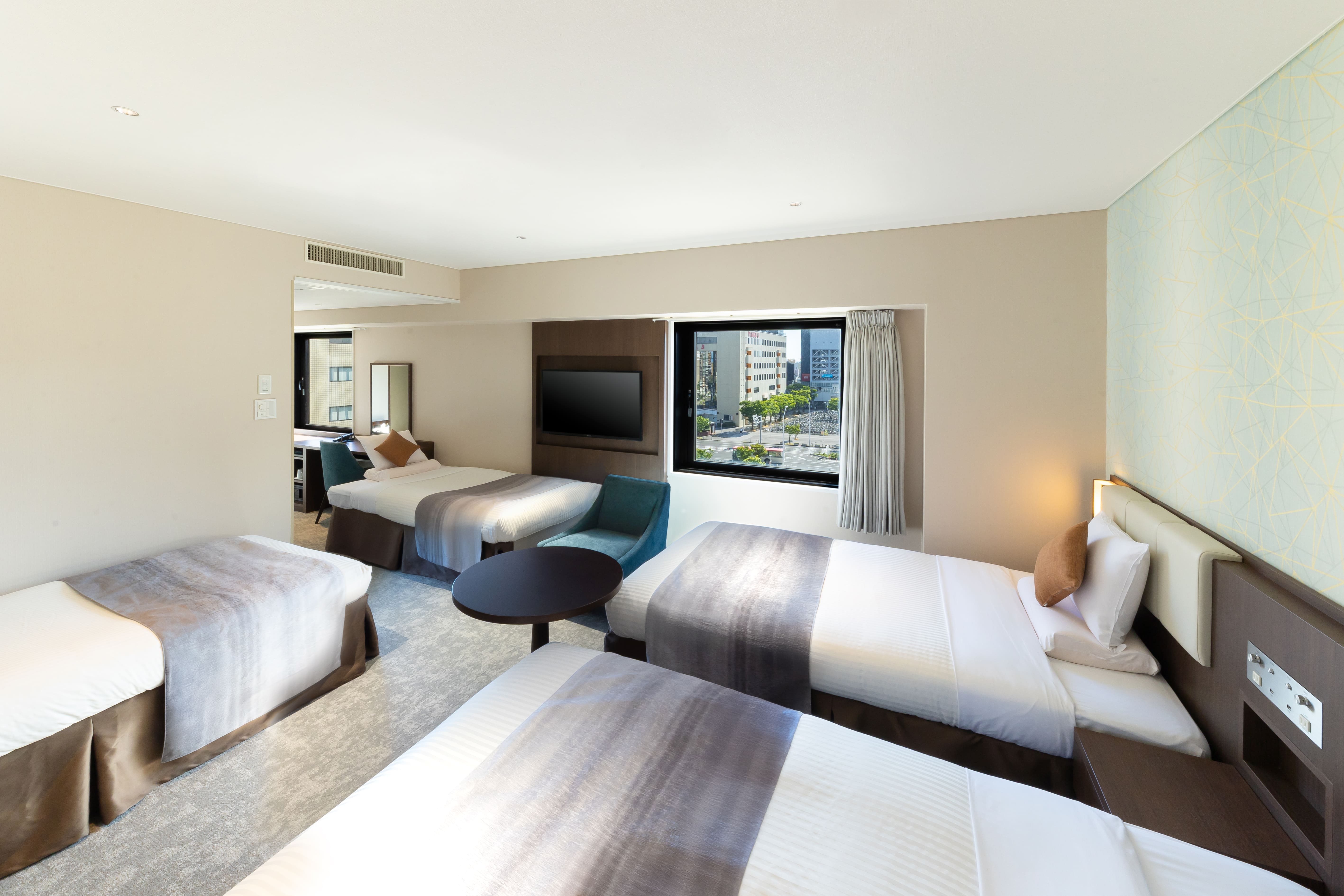 【2025年客室リニューアル！】デラックストリプル　エキストラベッド追加4名使用