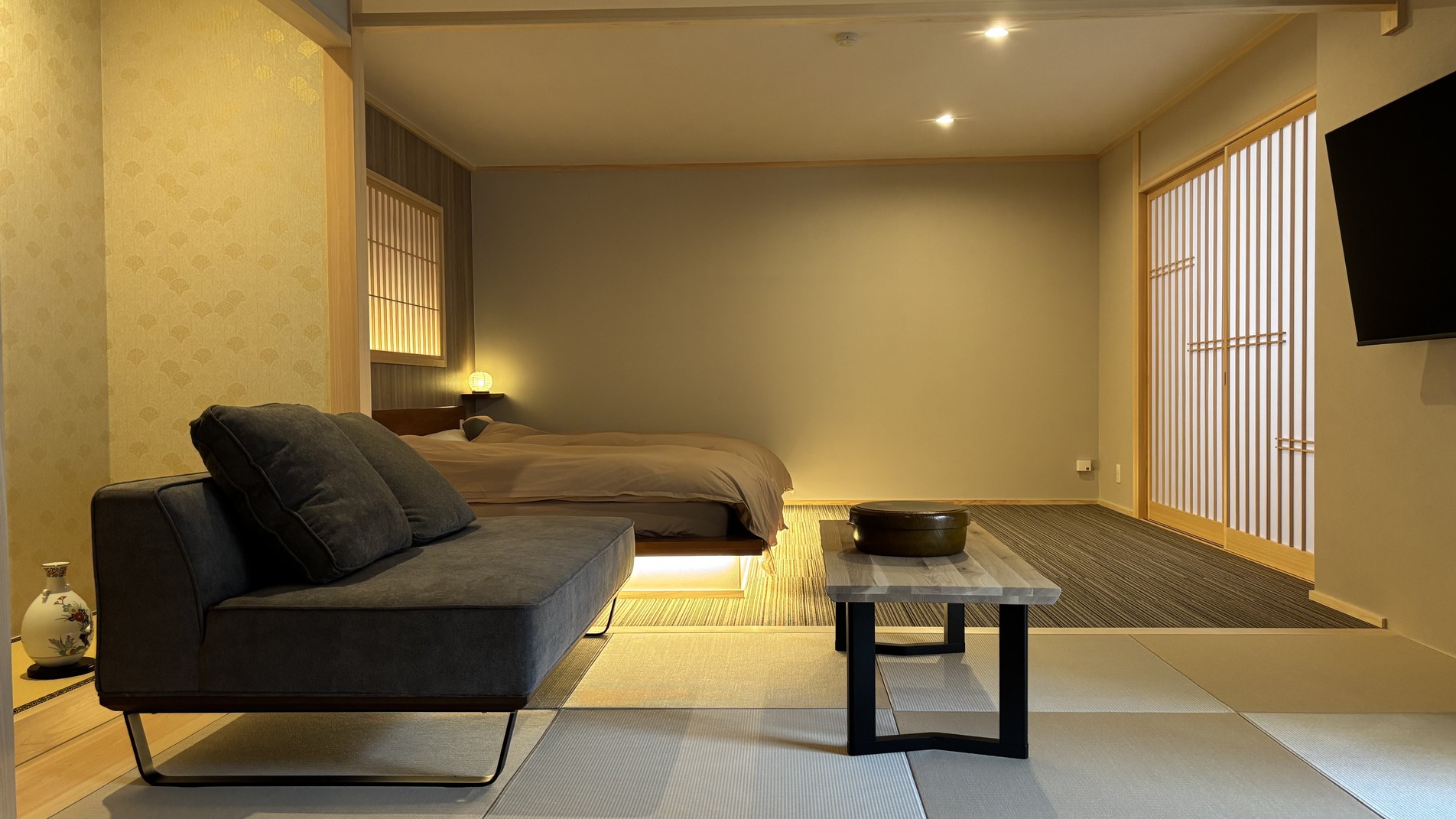 眺望風呂付和洋室( 4階 )BT別セミダブルベッド　禁煙