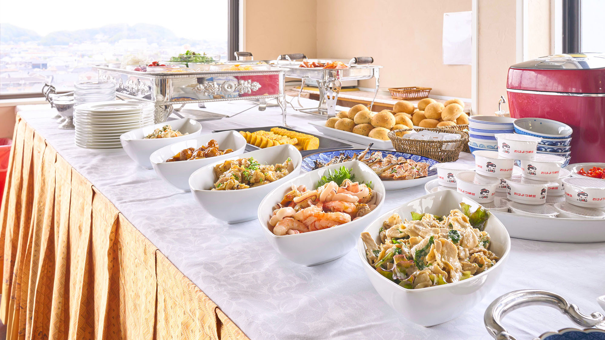 【平日・お二人様限定／朝食付き】カップル・ご夫婦向け◎ダブルベッドのデラックス又はツインでお得に