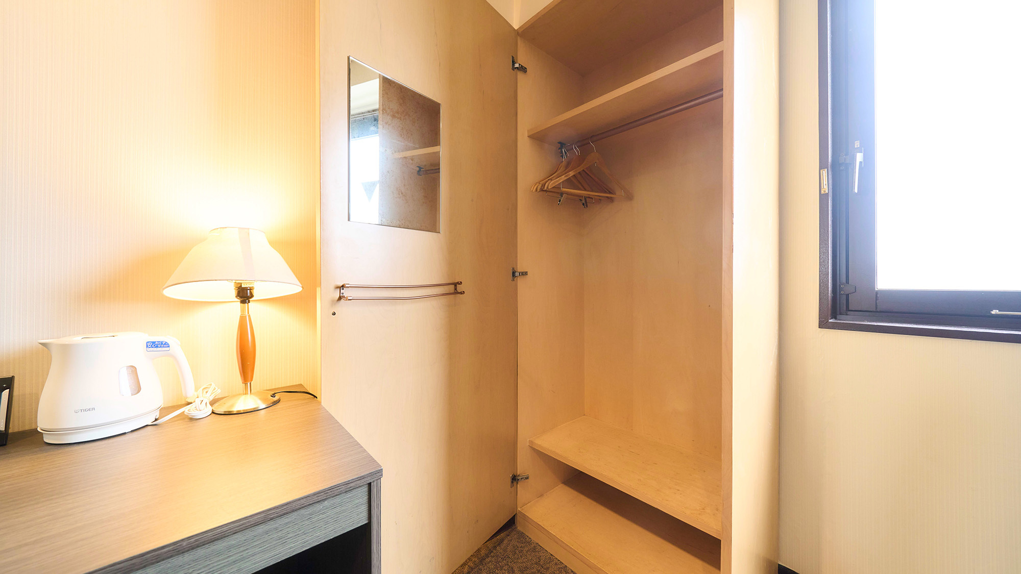 【平日・お二人様限定／素泊まり】カップル・ご夫婦向け◎ダブルベッドのデラックス又はツインでゆったり