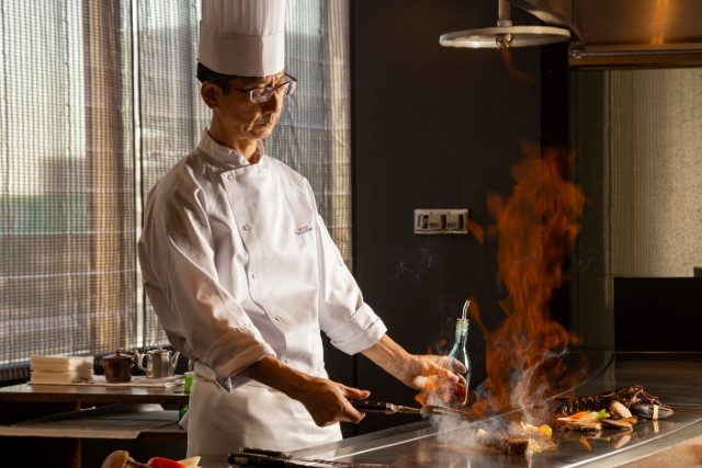 【クリスマス/鉄板・欅】★クリスマスディナー付きステイ★（夕・朝食付き・12時チェックアウト）