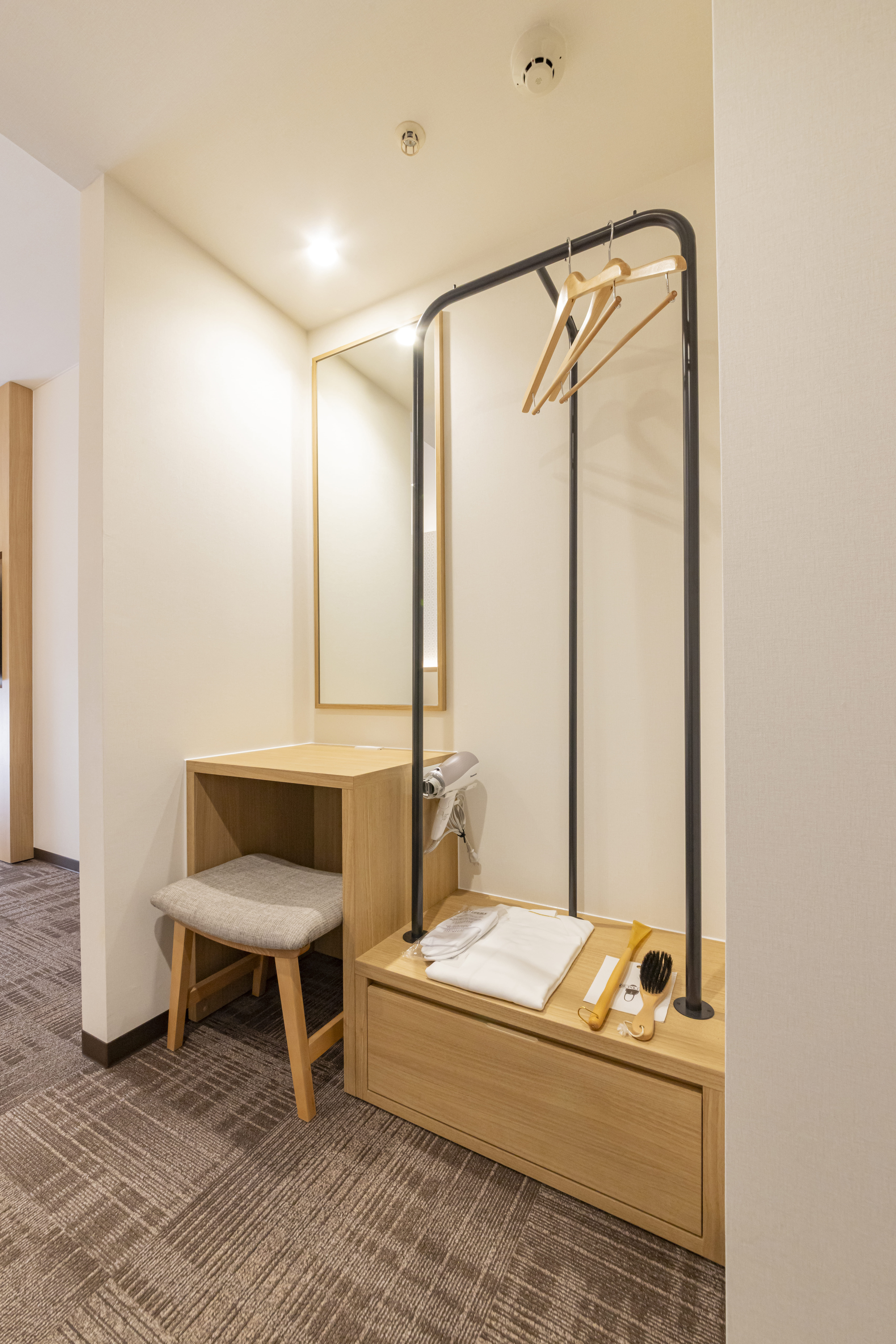 8Fリニューアル・デラックスシングル・オープンクローゼット