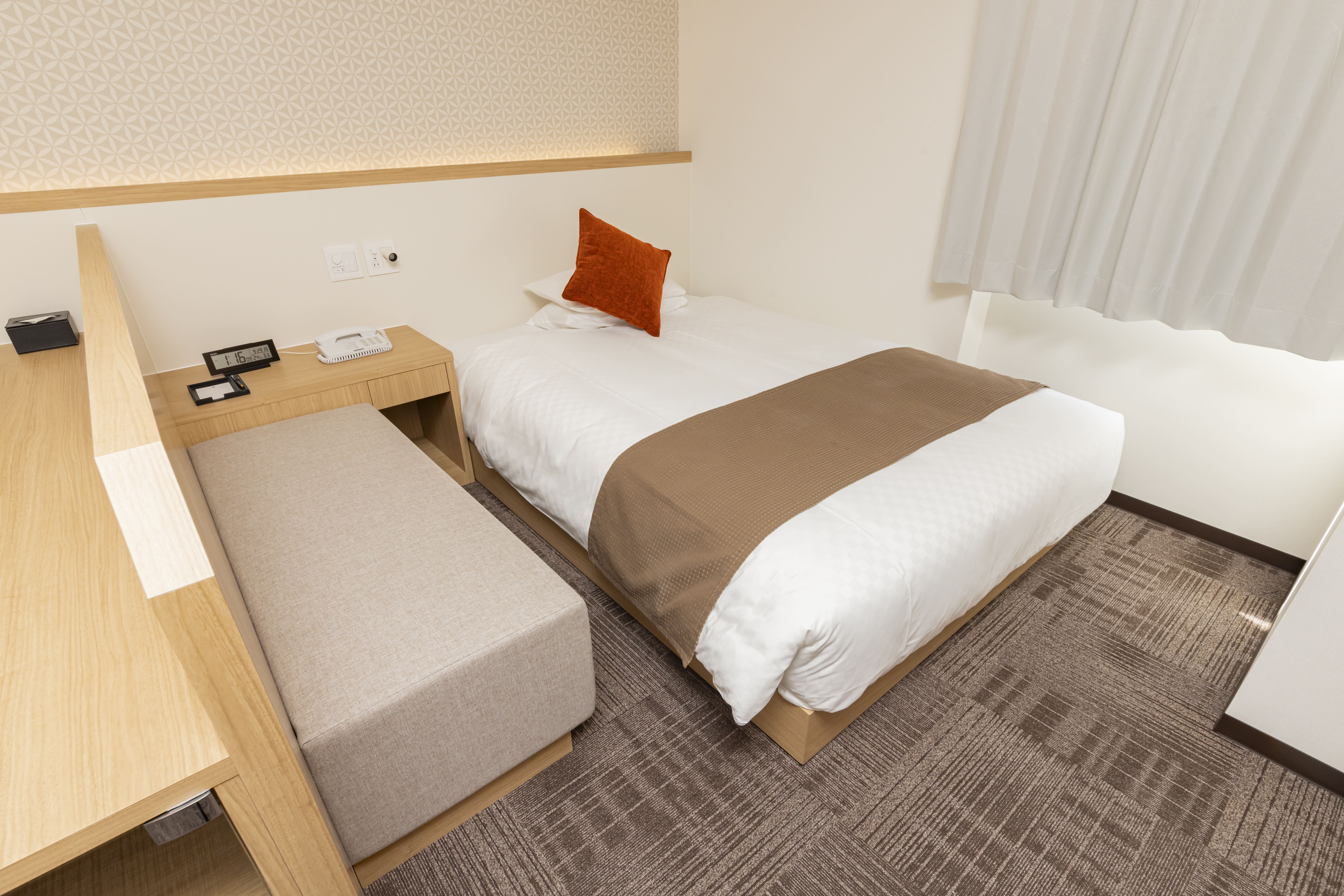 8Fリニューアル・デラックスシングル・客室ベッド