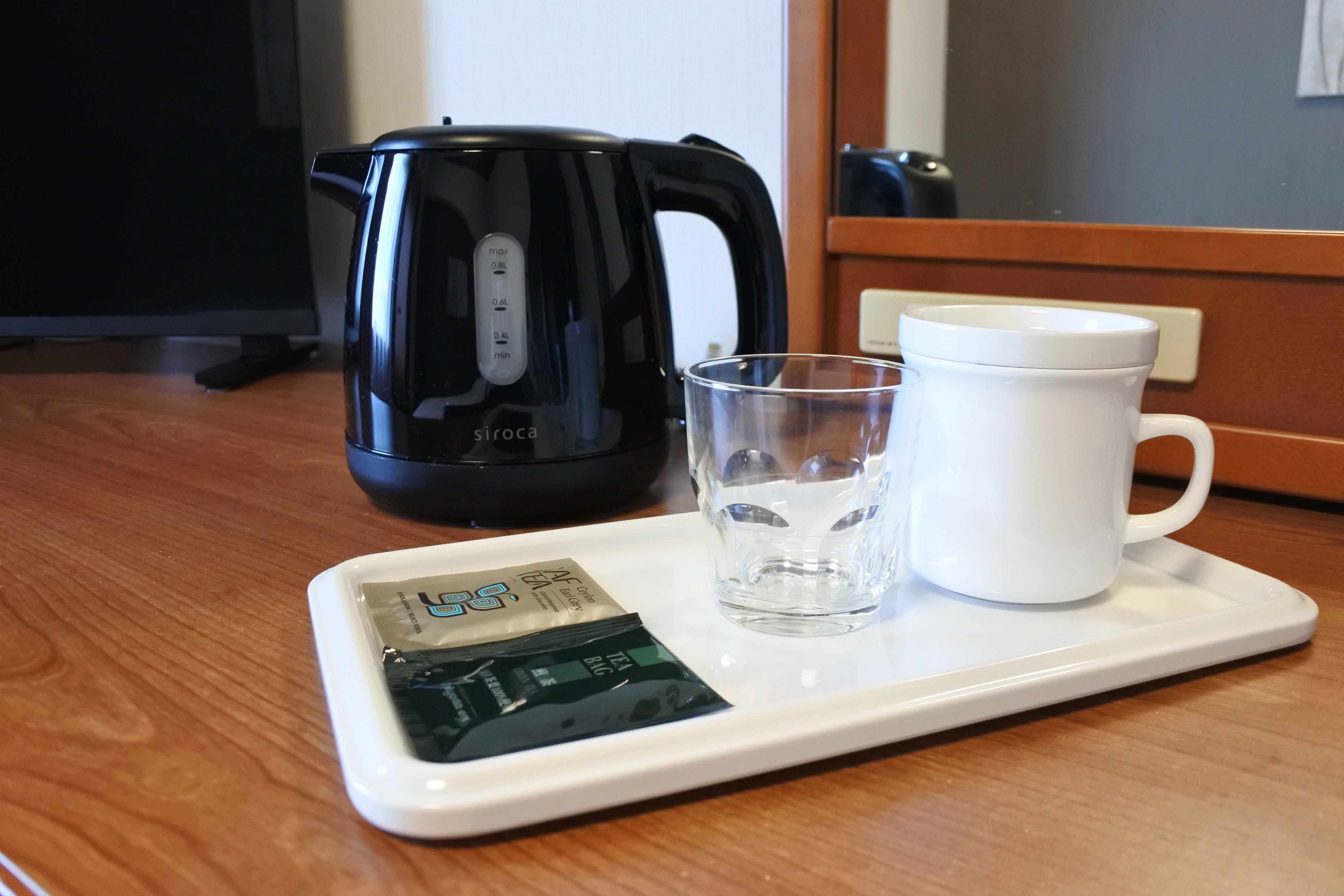 ◆≪全室≫電気ポットとティーセット